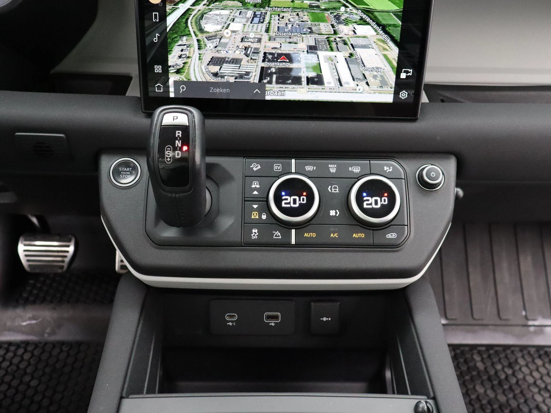 Land Rover-Defender-image-9