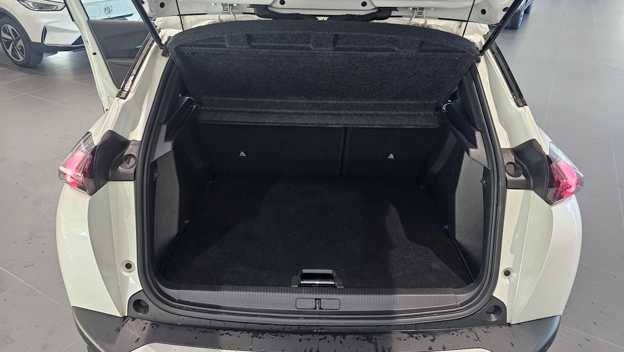 Peugeot-2008-image-18