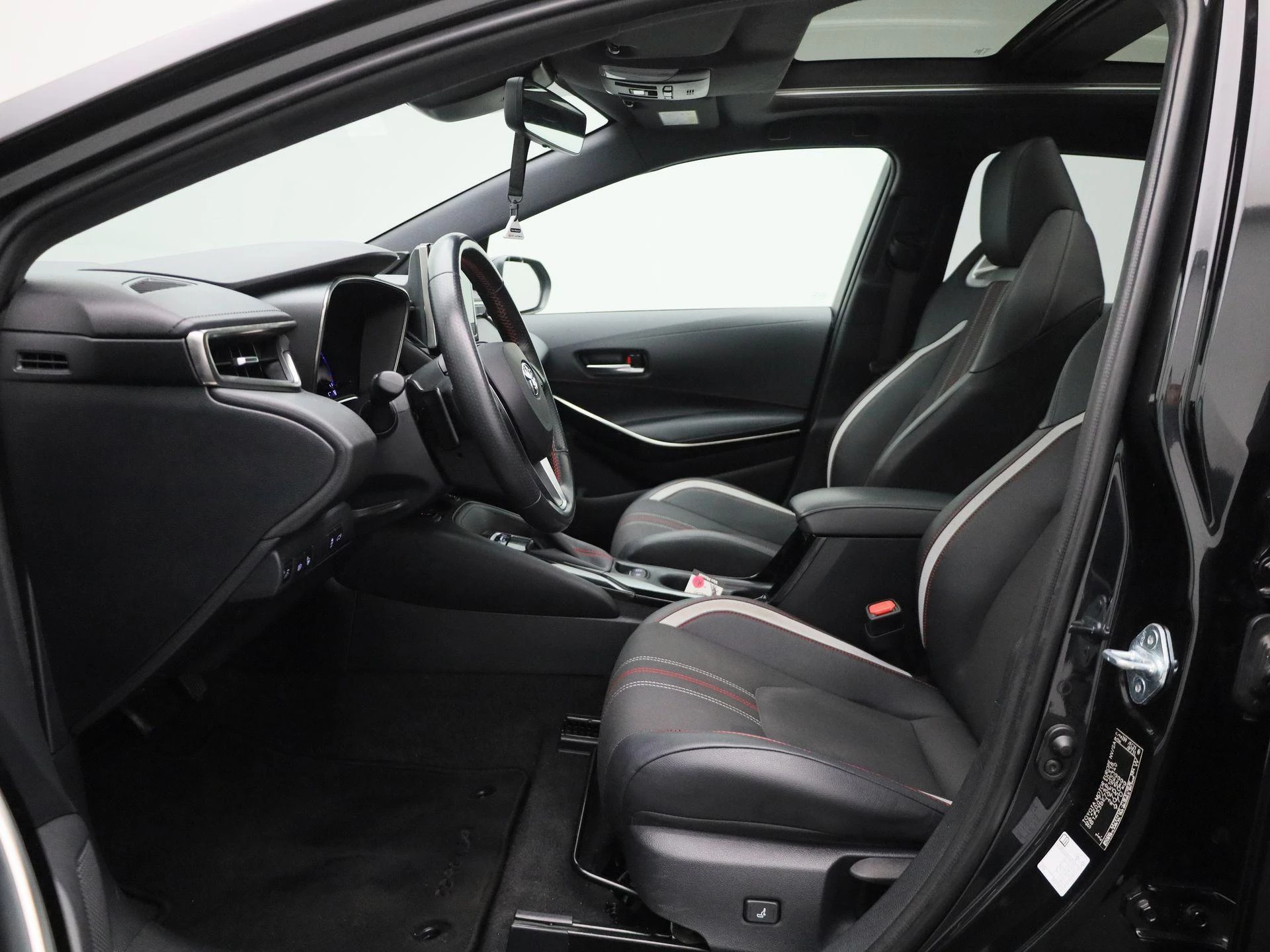 Toyota-Corolla Touring Sports-image-8