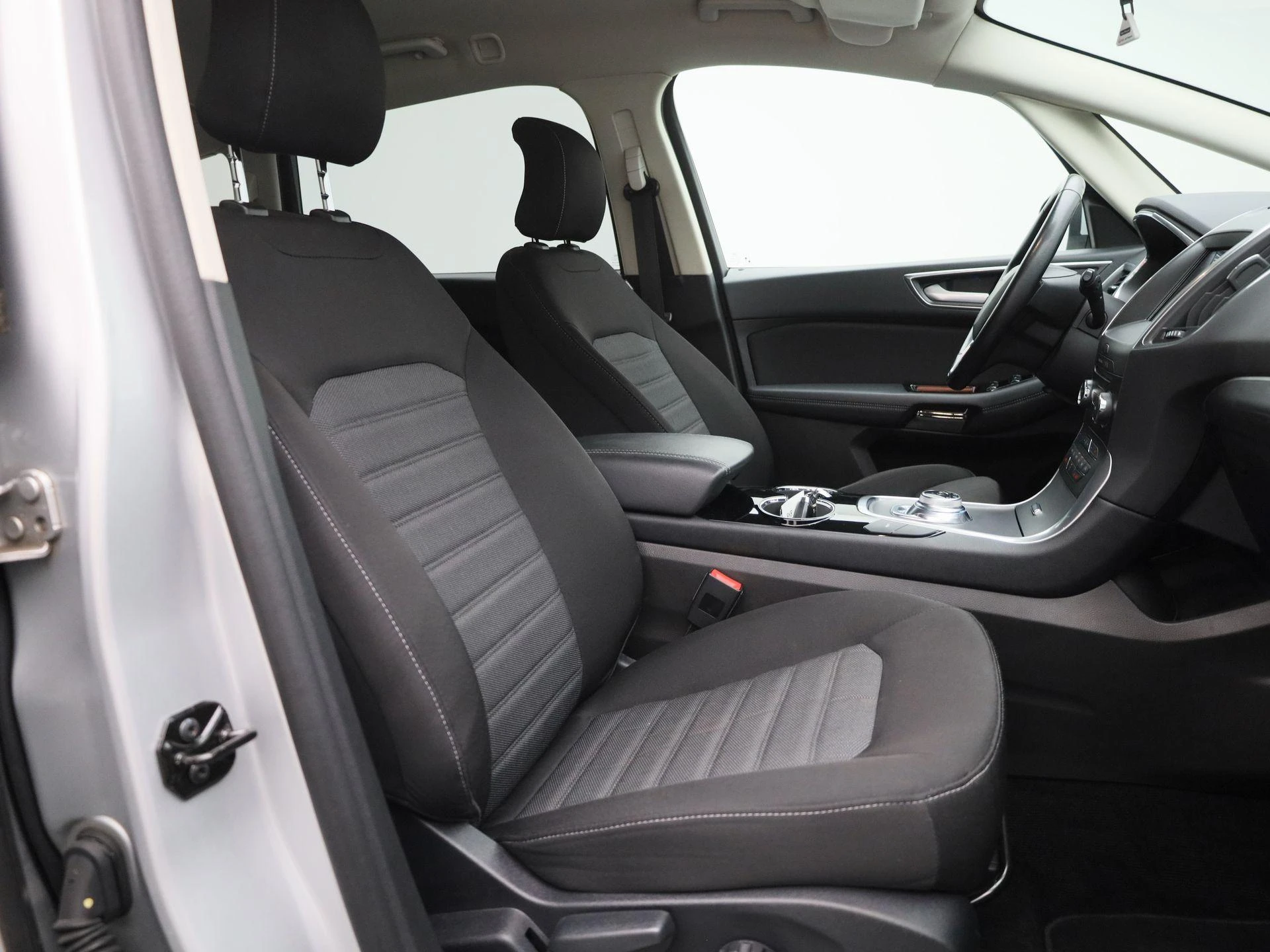 Ford-S-Max-image-34
