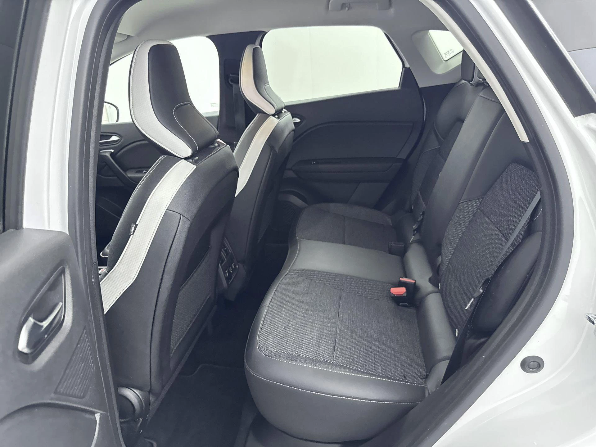 Renault-Captur-image-24