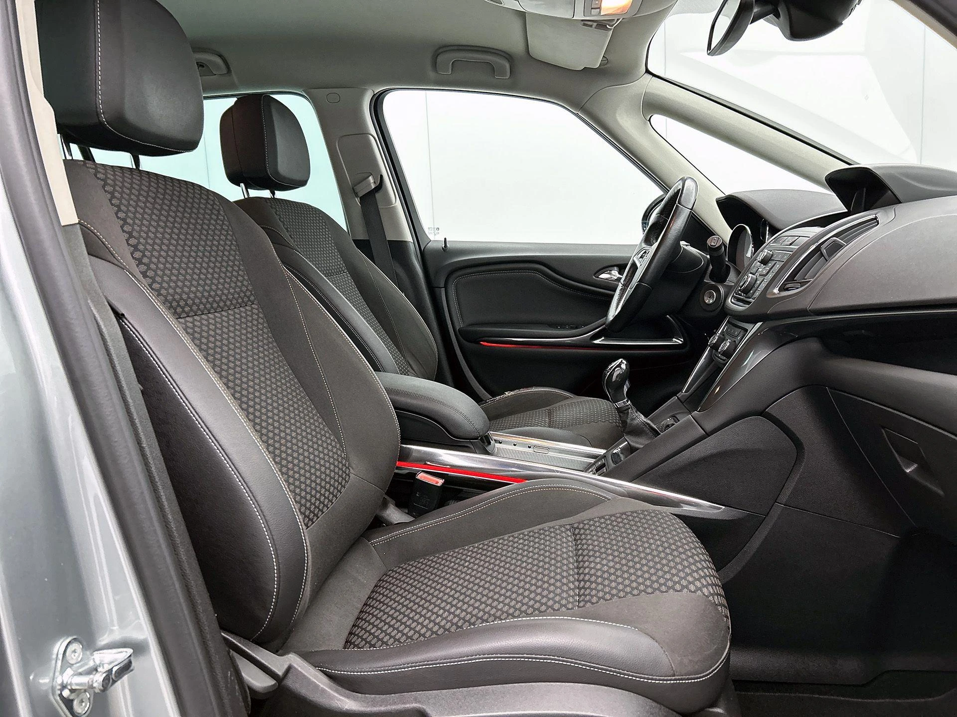 Opel-Zafira Tourer-image-33
