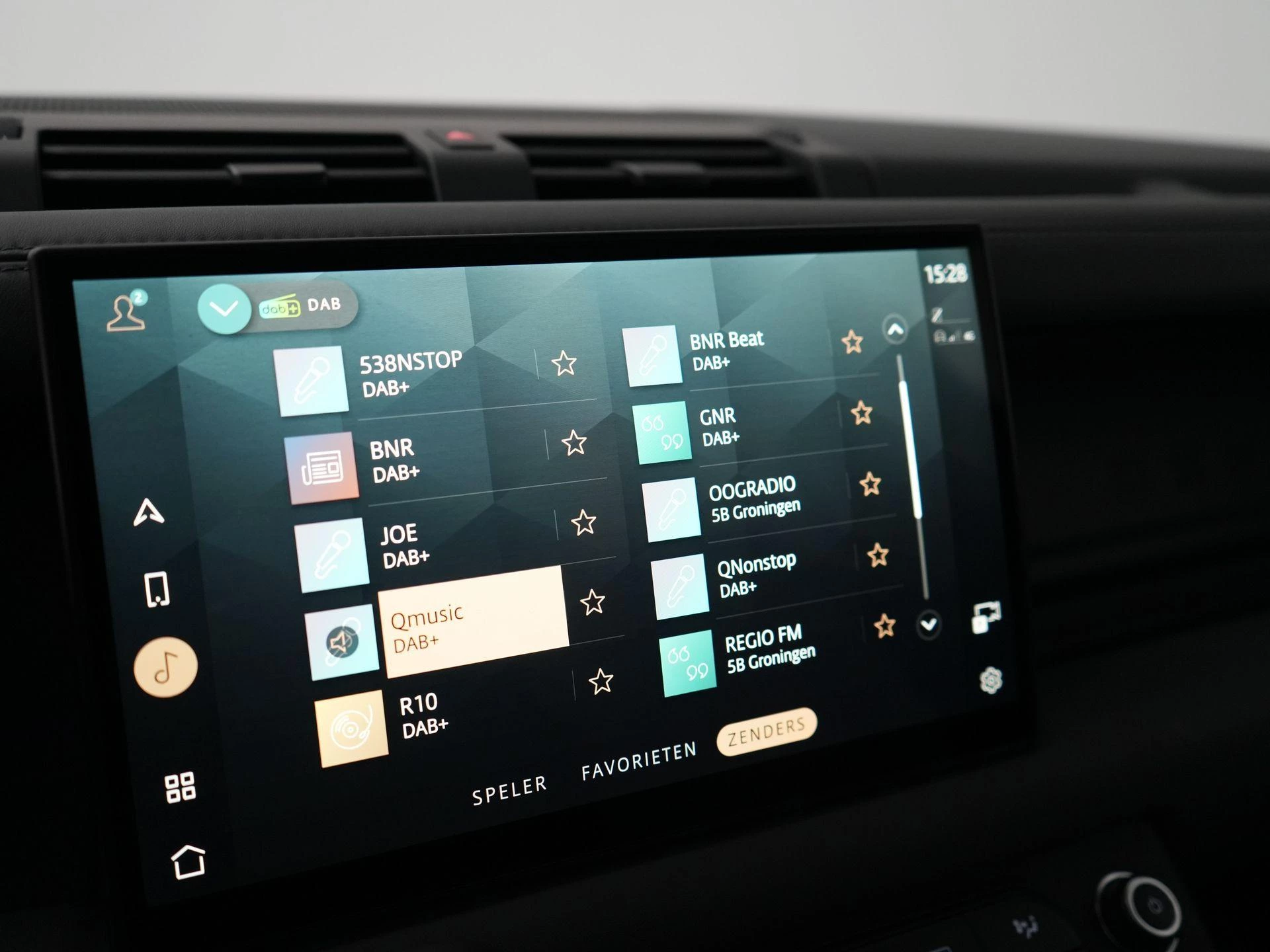 Land Rover-Defender-image-23