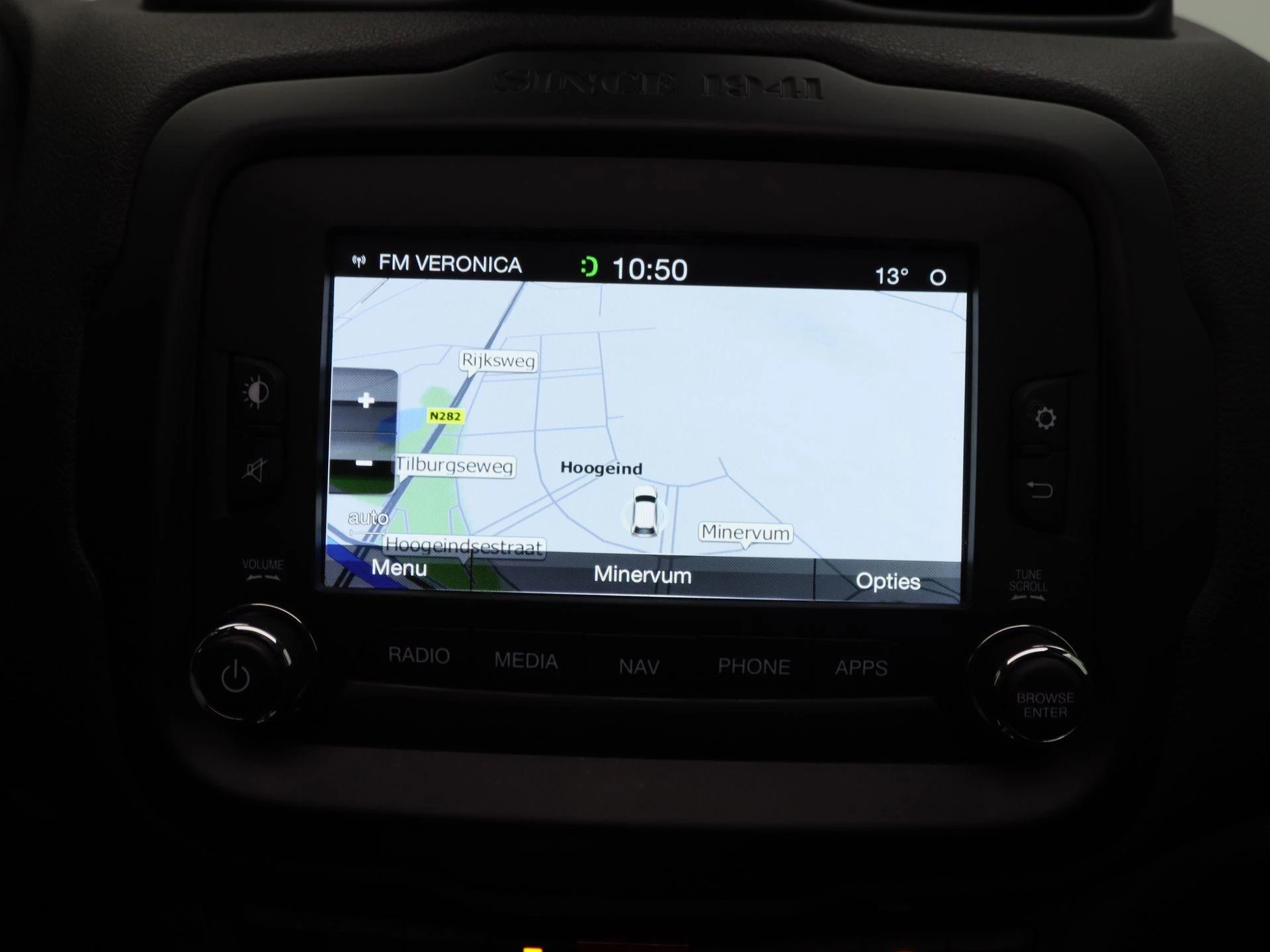 Jeep-Renegade-image-14