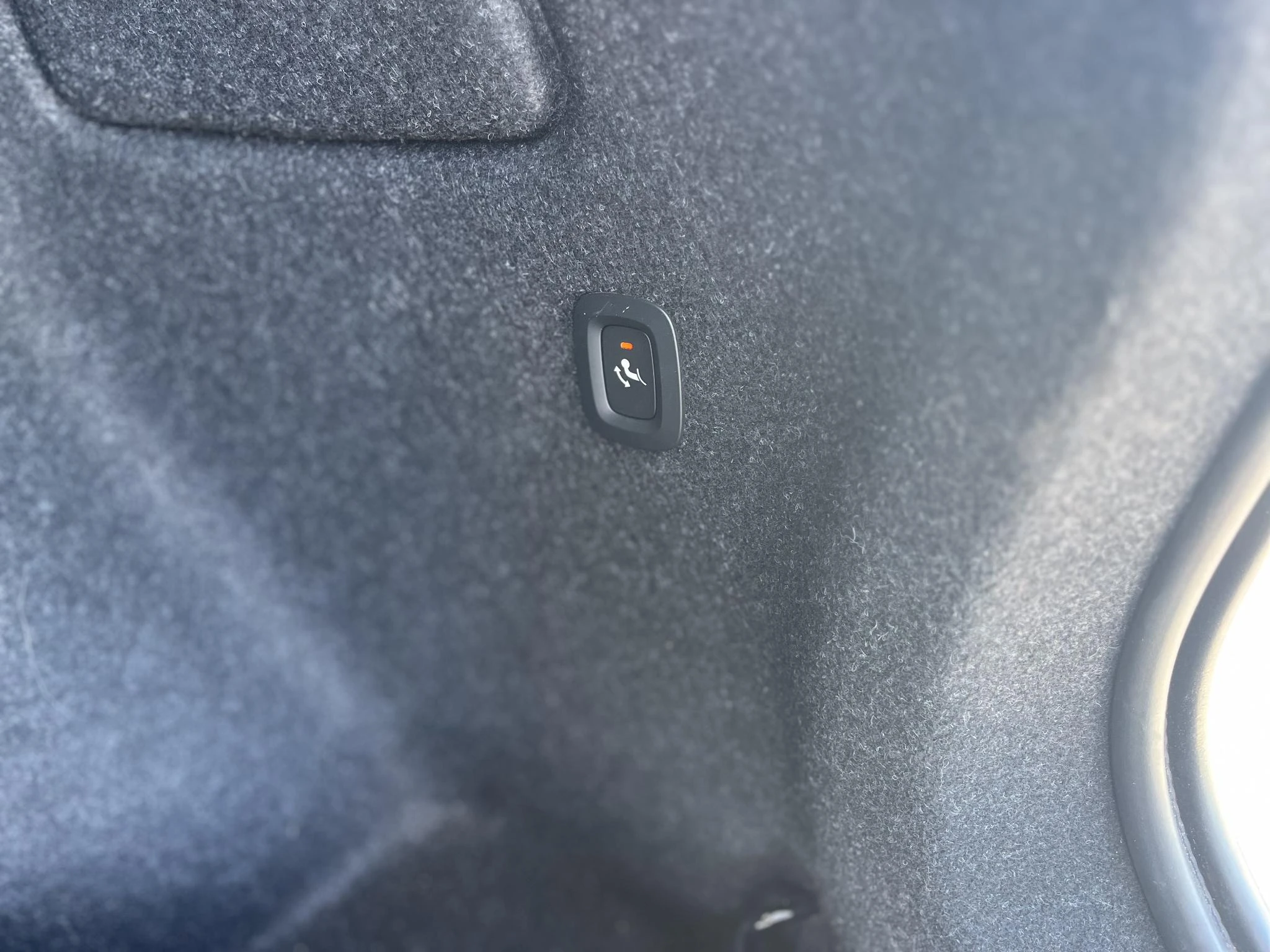 Volvo-XC40-image-20