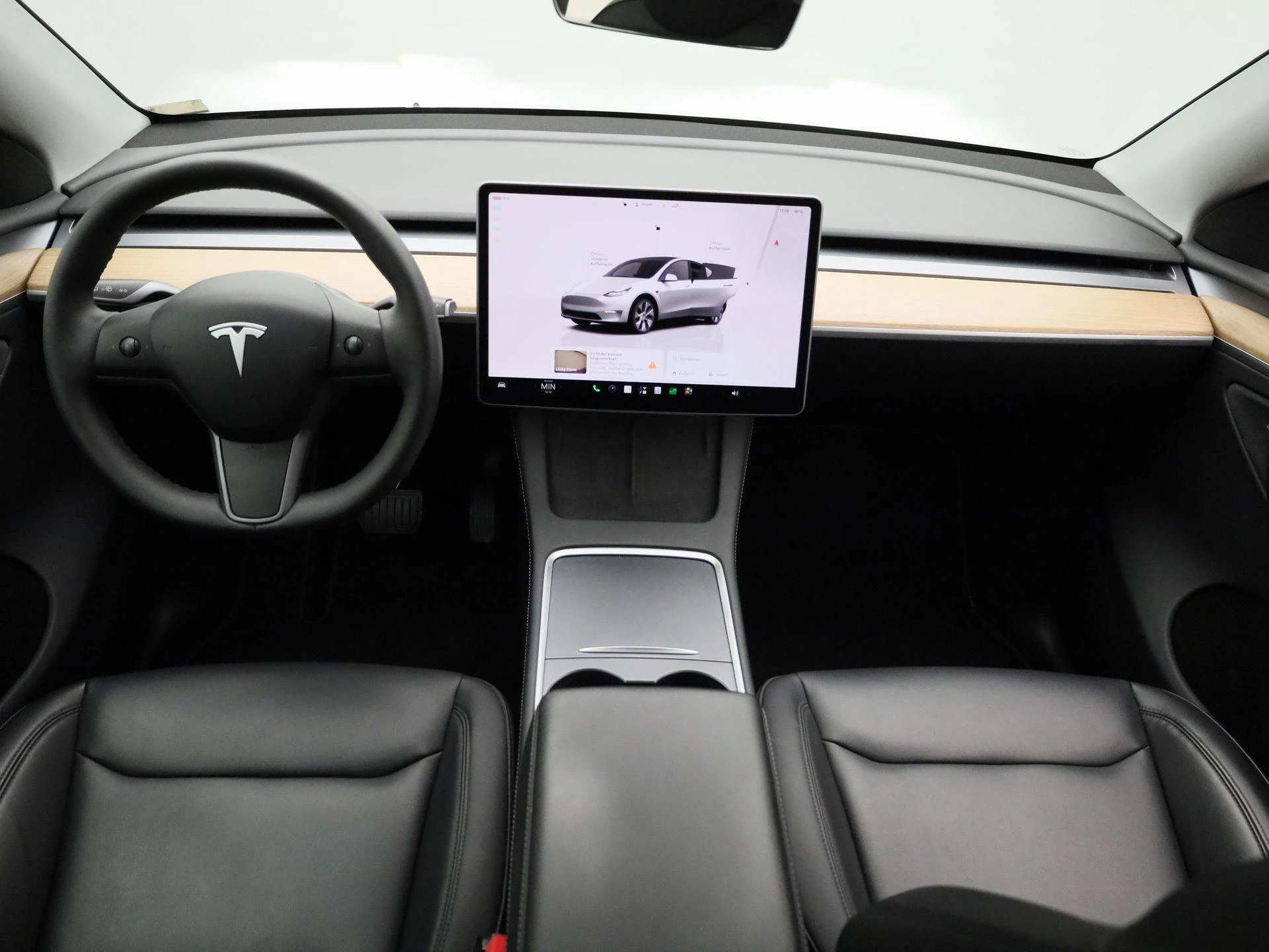 Tesla-Model Y-image-8