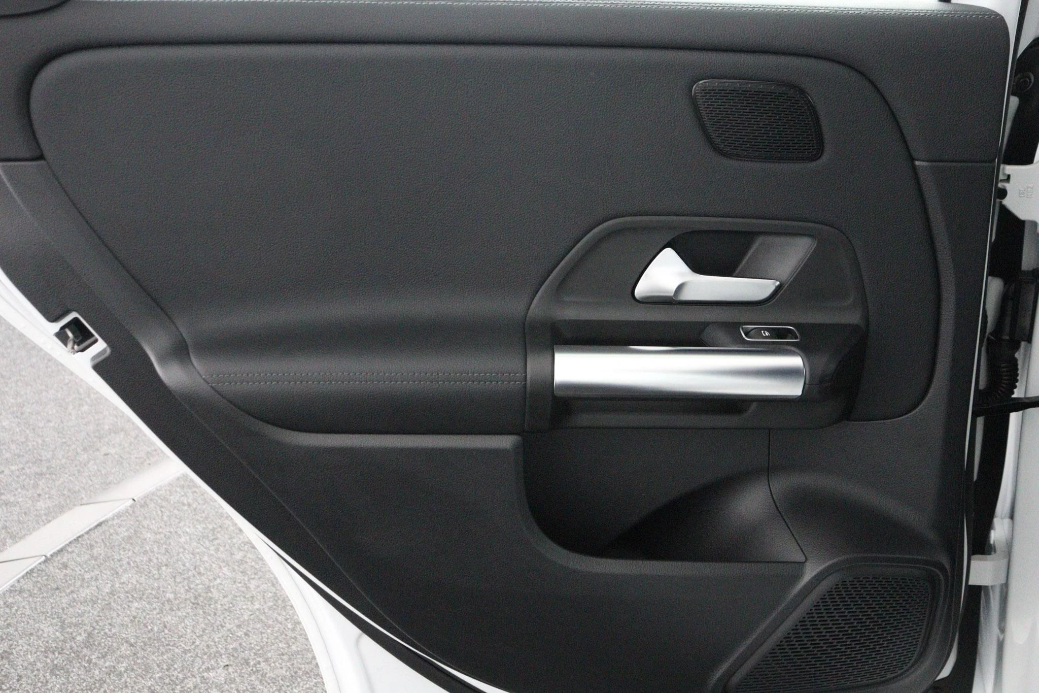 Mercedes-Benz-B-Klasse-image-50