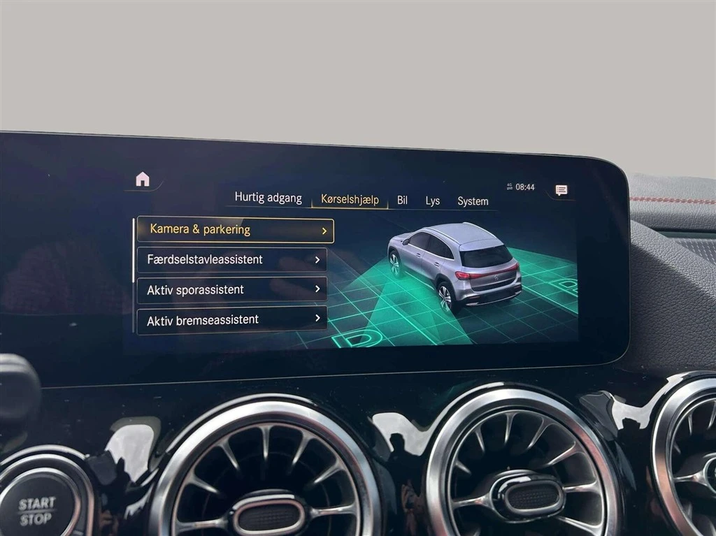 Mercedes-Benz-EQA-image-18