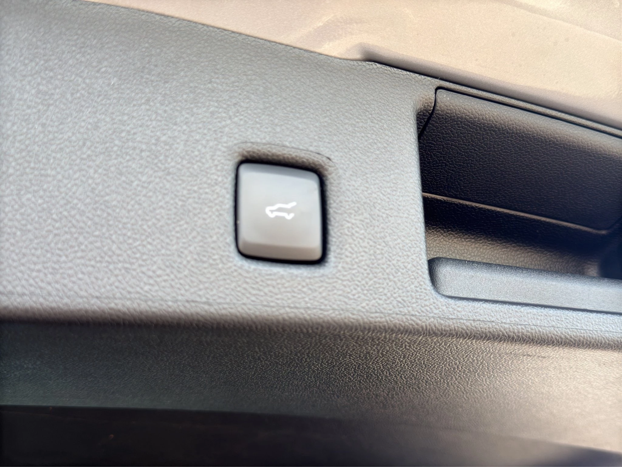 Ford Kuga ST-Line X Aut.*PANO*AHK*360GRAD*LED-MATRIX*NAVI*GRA*WINTER-PKT.