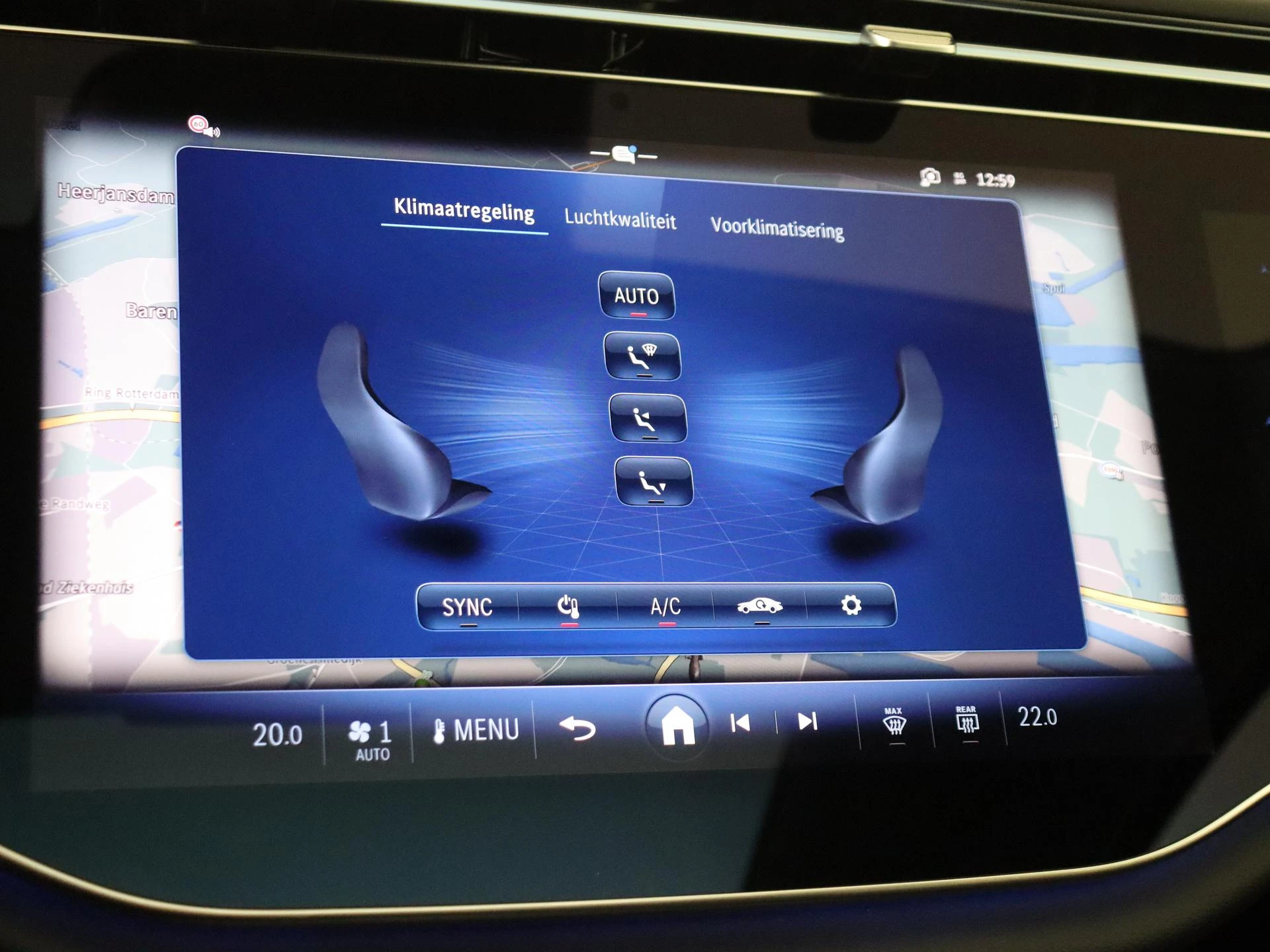 Mercedes-Benz-E-Klasse-image-20