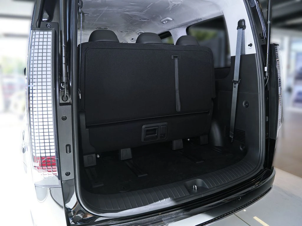 Hyundai-Staria-image-11
