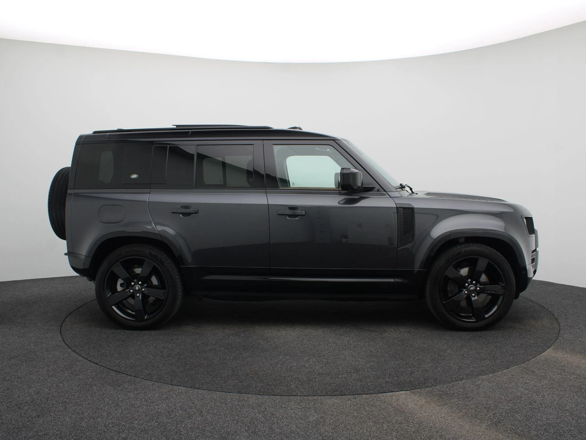 Land Rover-Defender-image-5