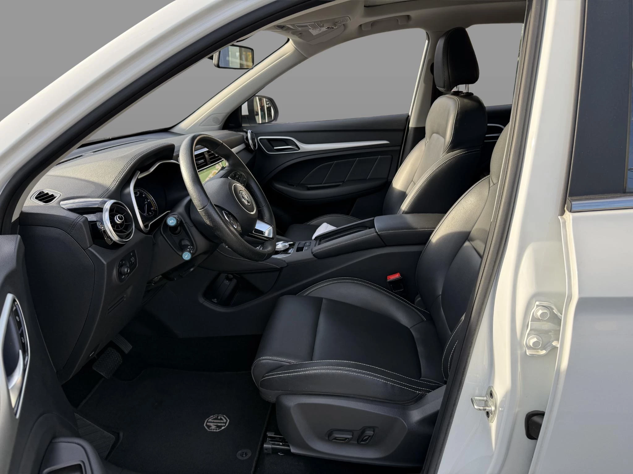 MG-ZS EV-image-8