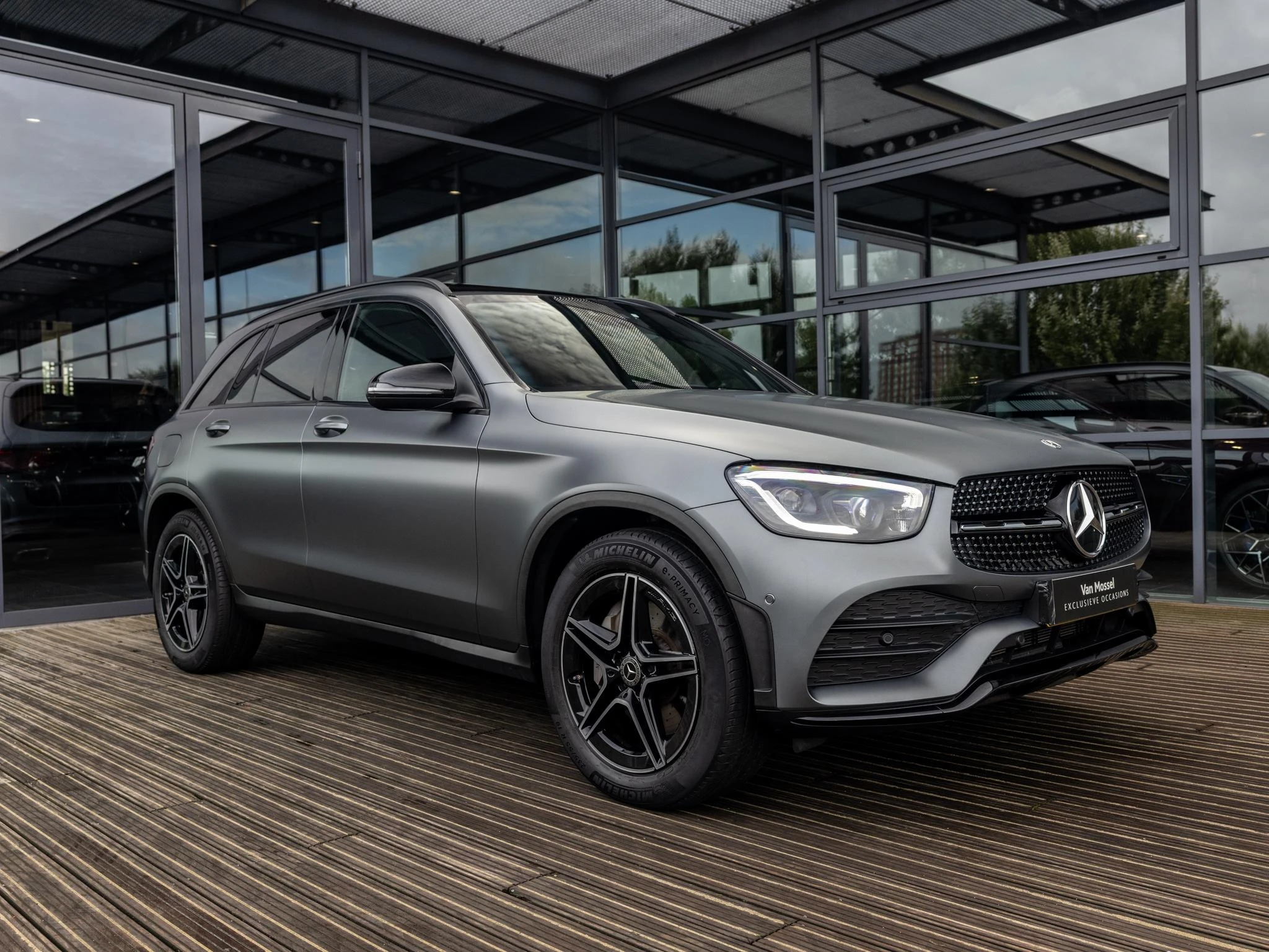 Mercedes-Benz-GLC-image-2