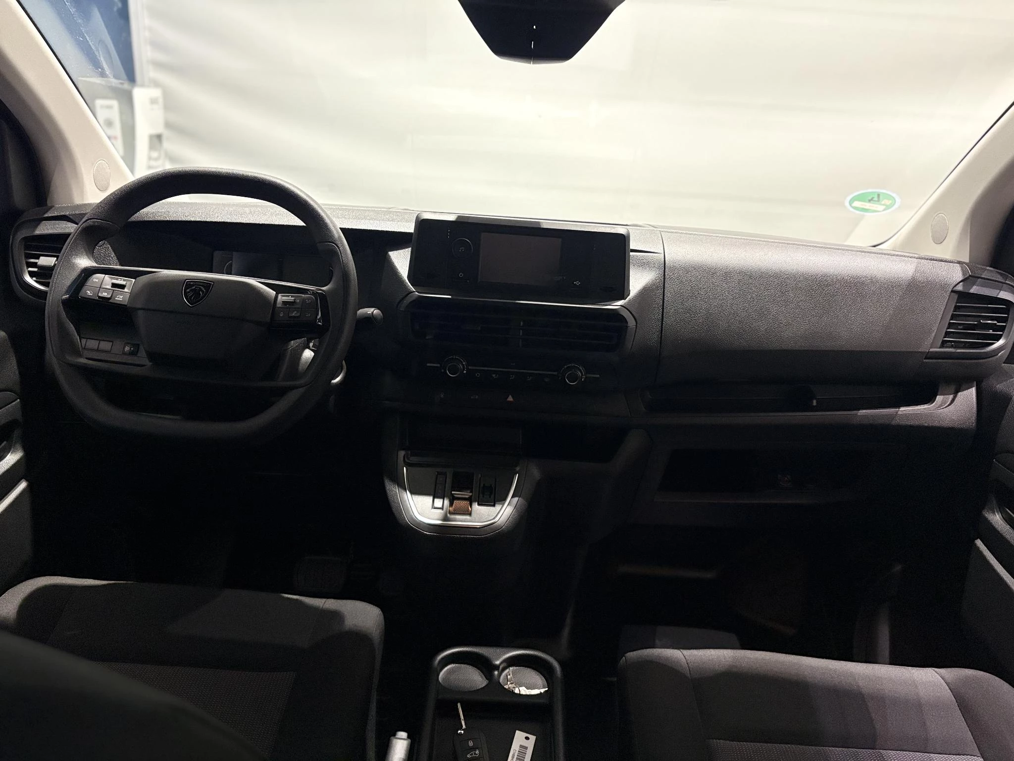 Peugeot-Expert-image-24