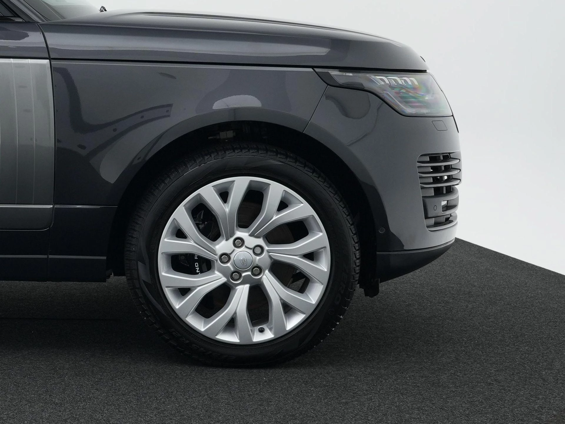 Land Rover-Range Rover-image-7