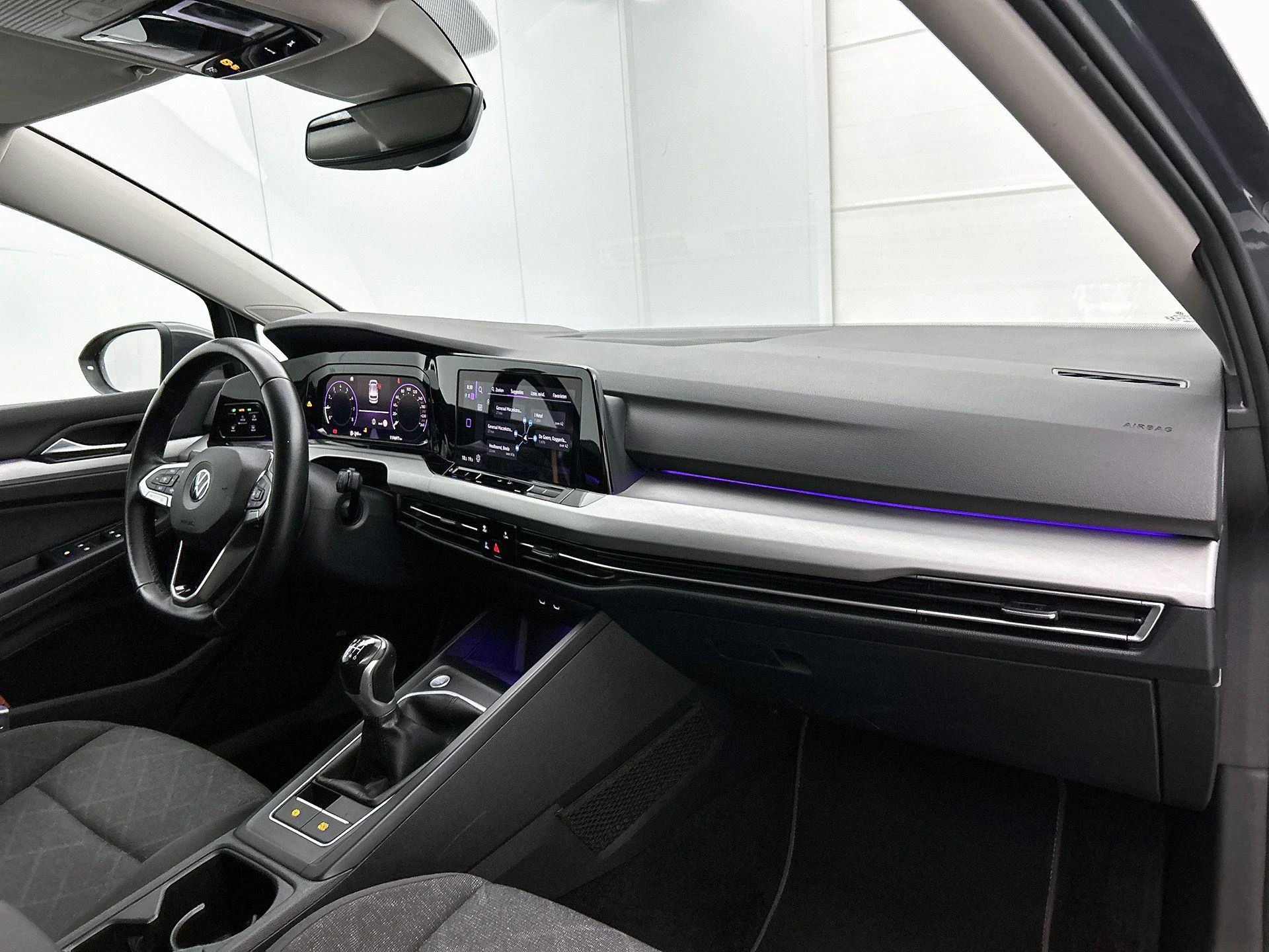 Volkswagen-Golf-image-18