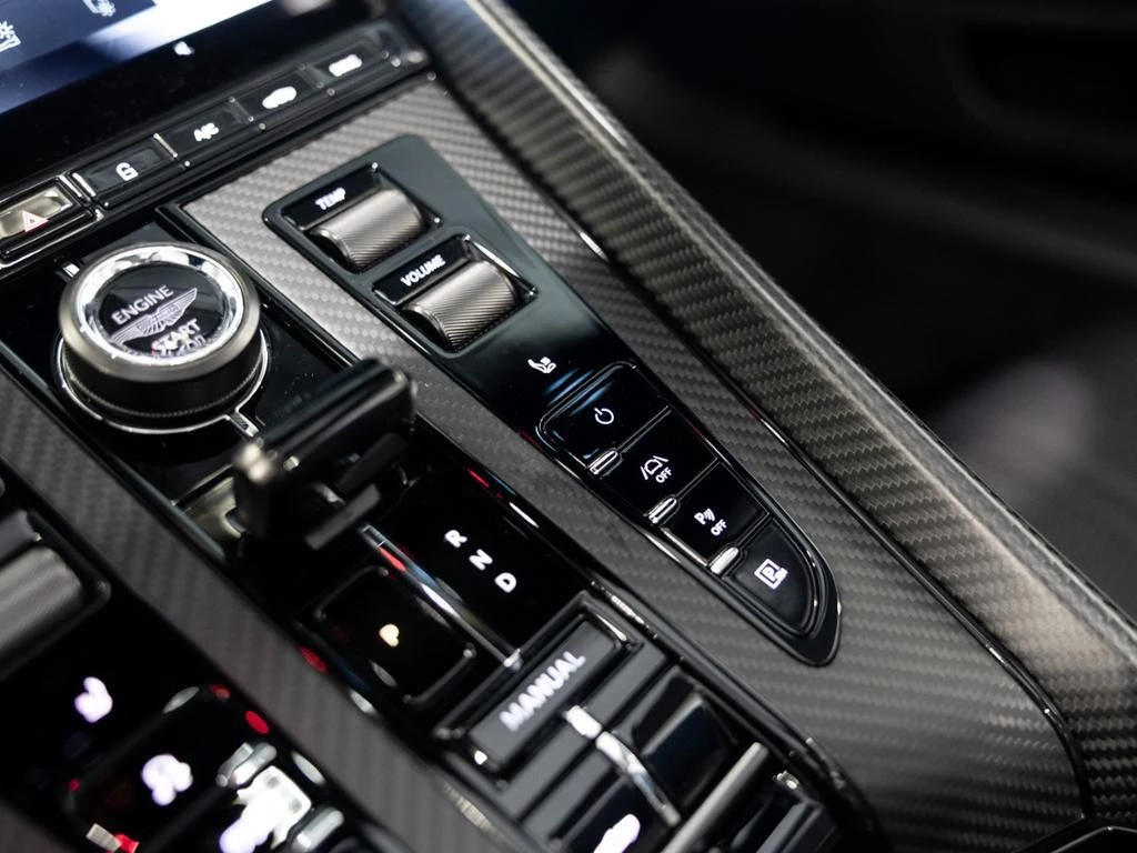 Aston Martin DB12 Volante Aston Martin Hamburg
