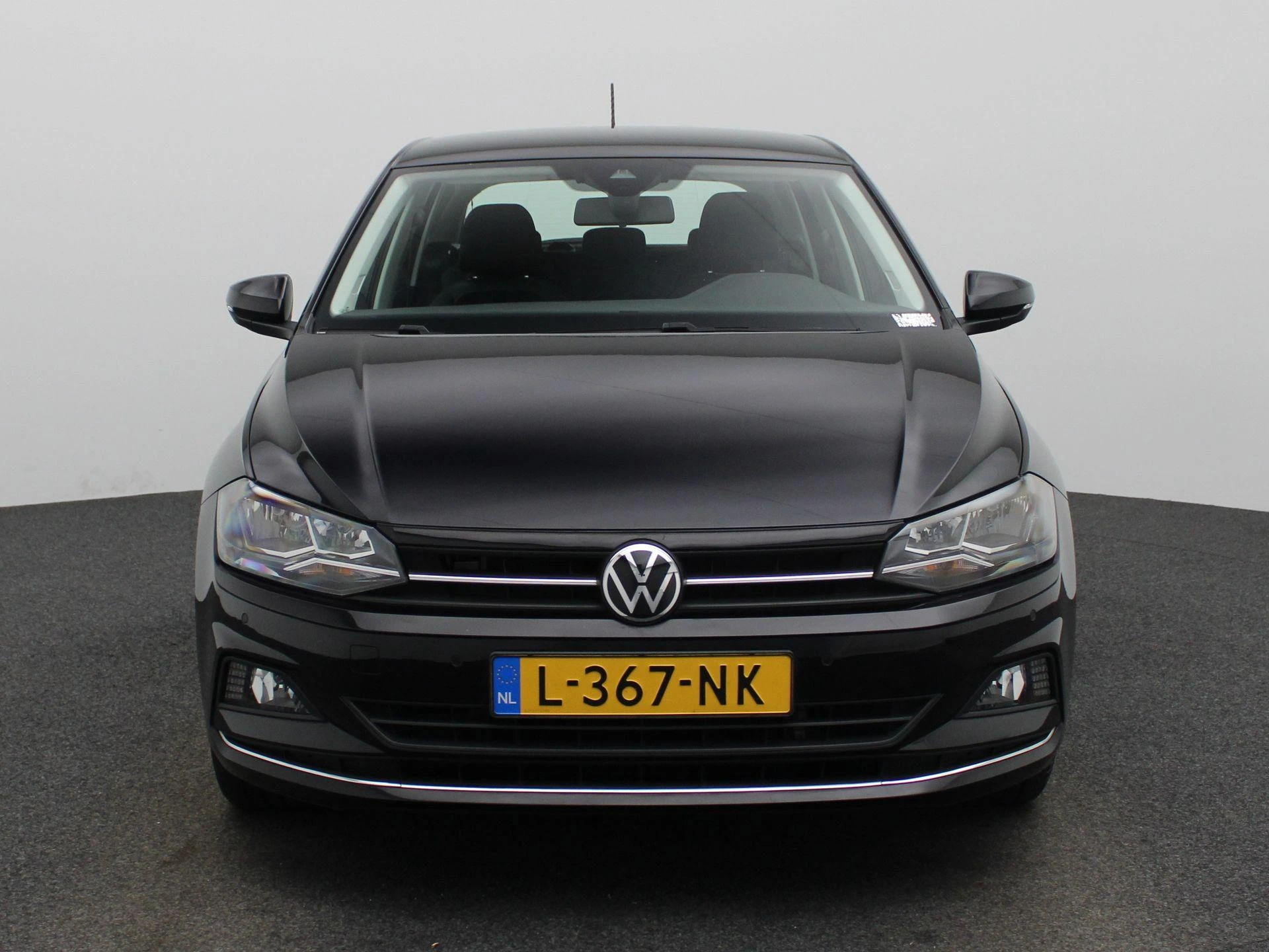 Volkswagen-Polo-image-2