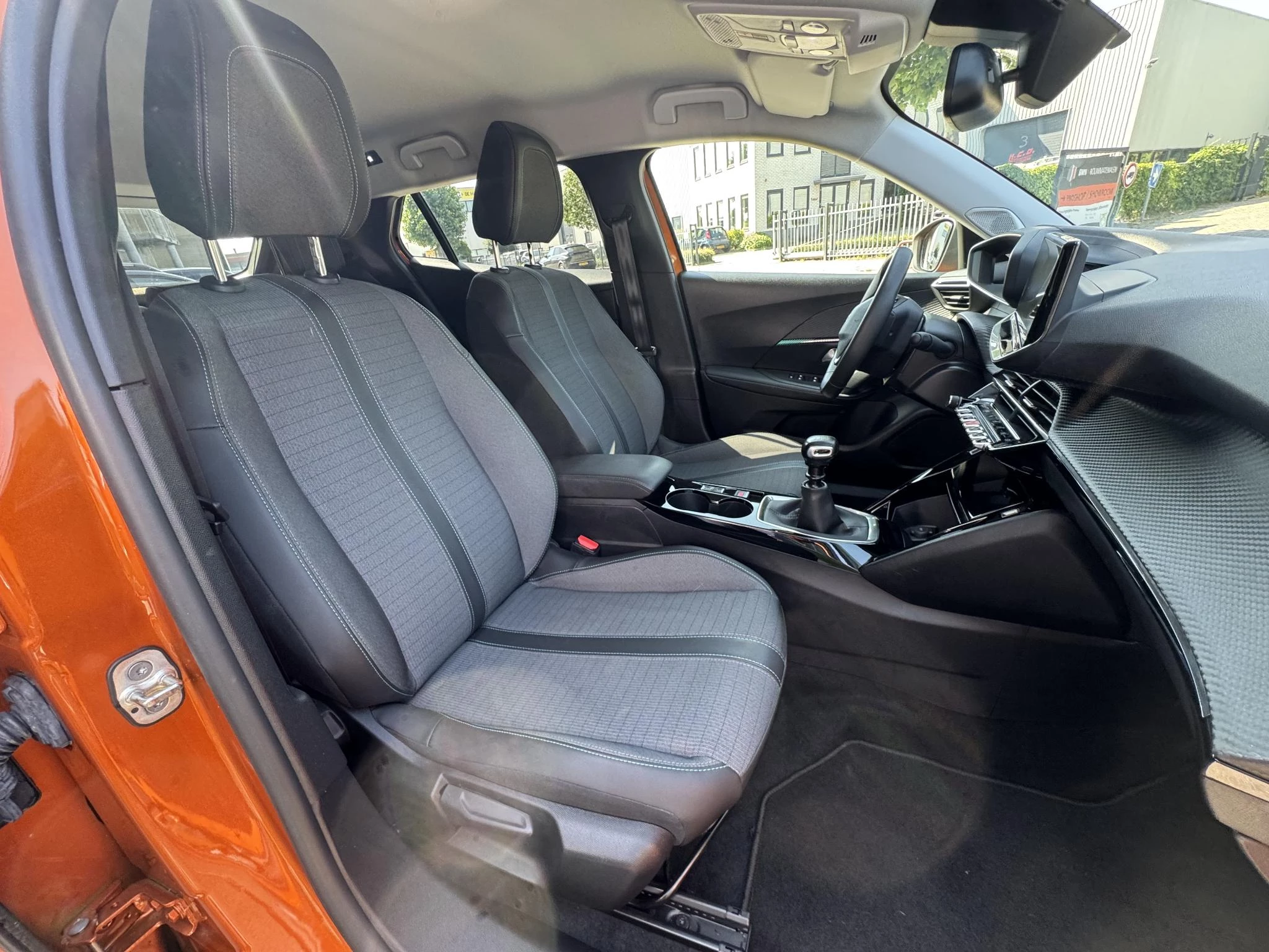 Peugeot-2008-image-14