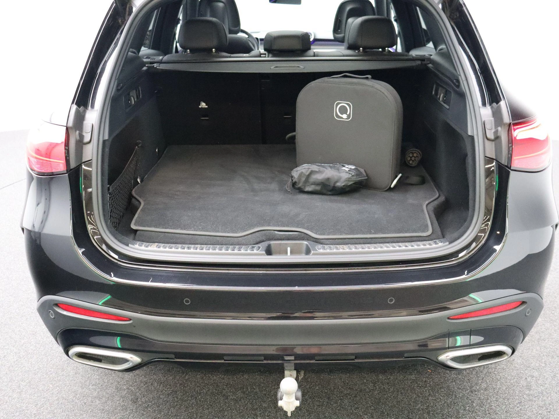 Mercedes-Benz-GLC-image-29
