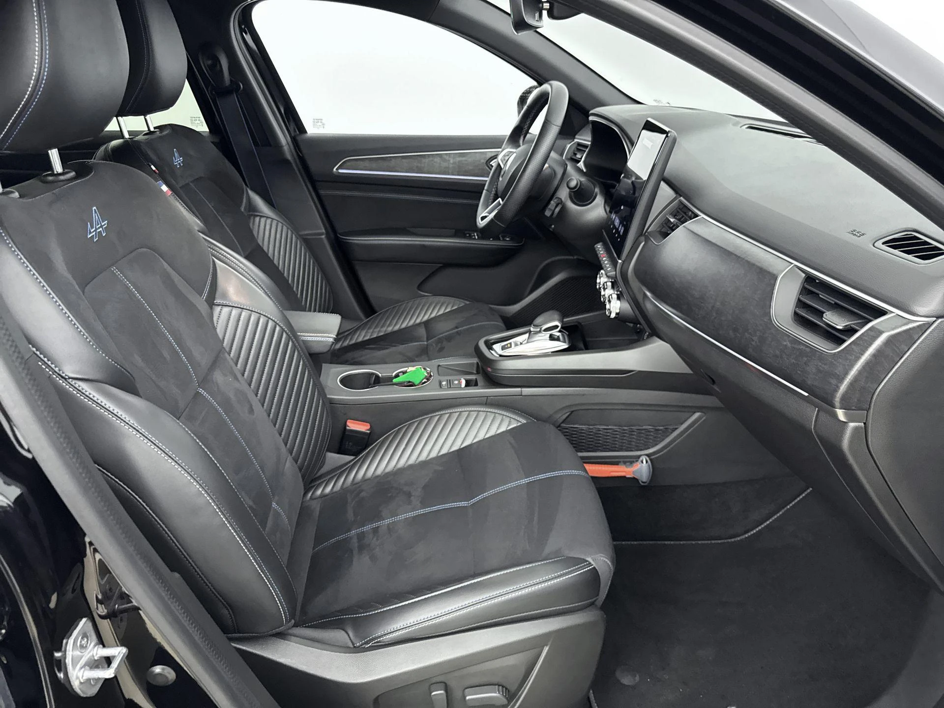 Renault-Arkana-image-24