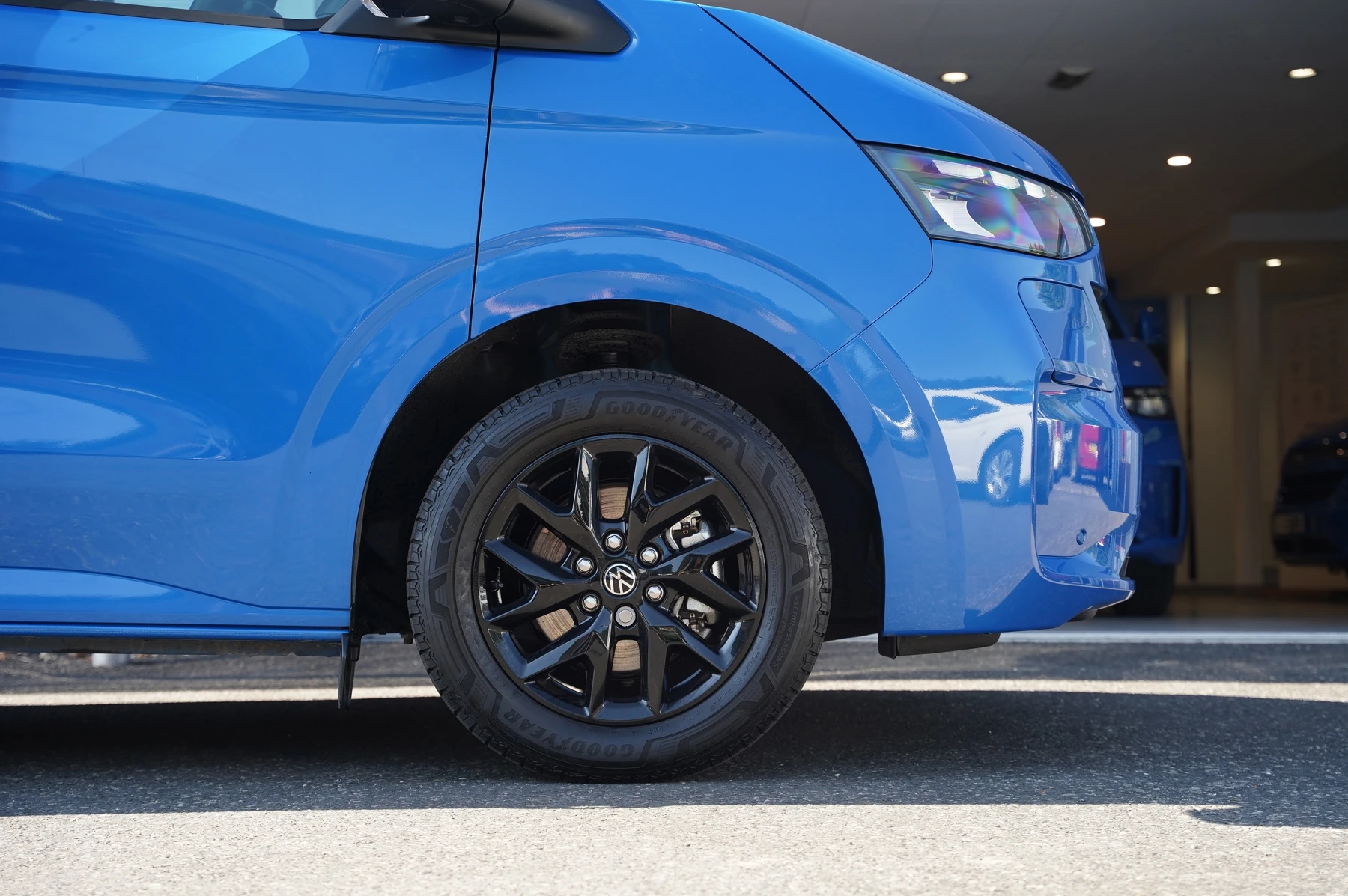 Volkswagen-Transporter-image-22