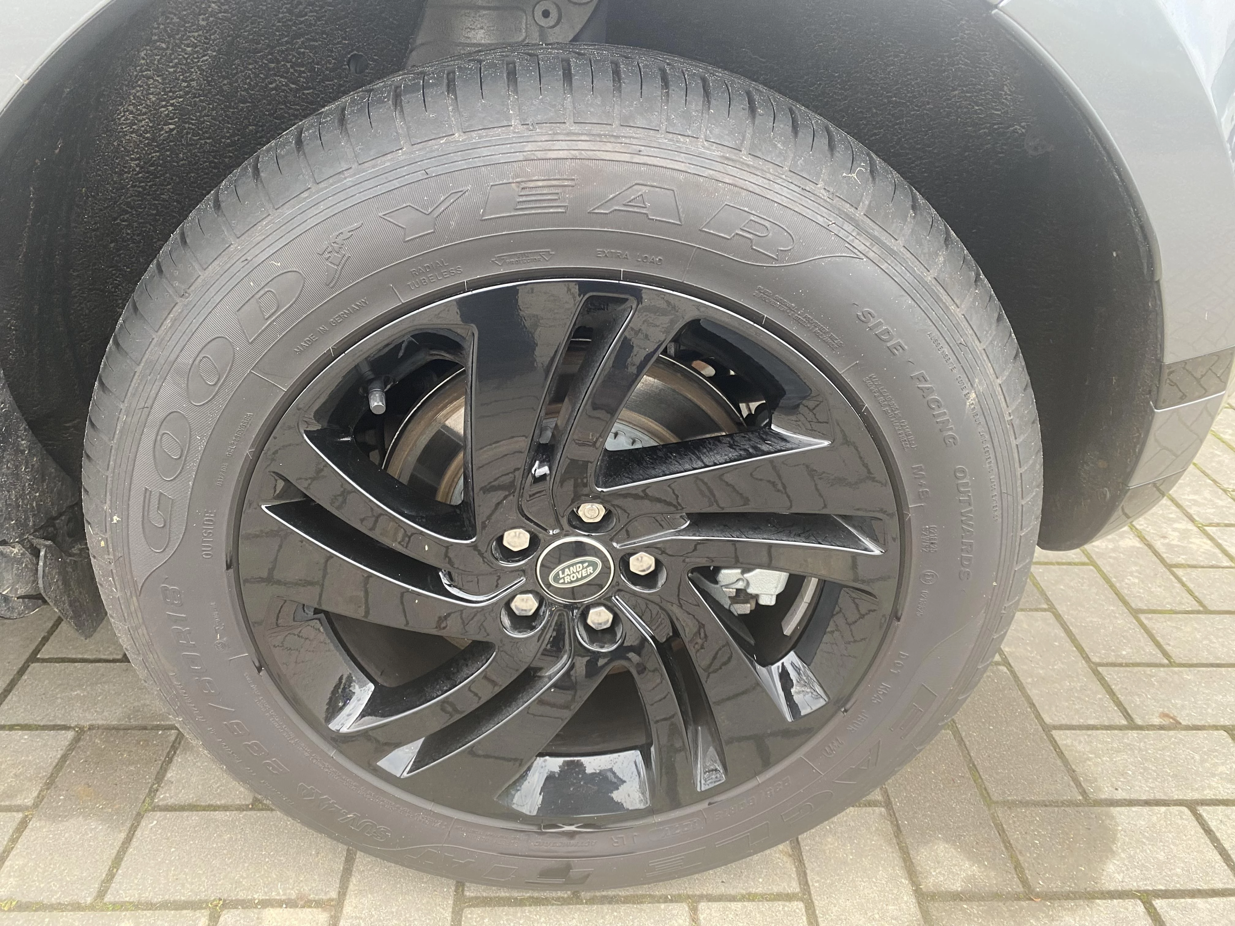 Land Rover Range Rover Evoque P300e R-Dynamic S AWD Auto.