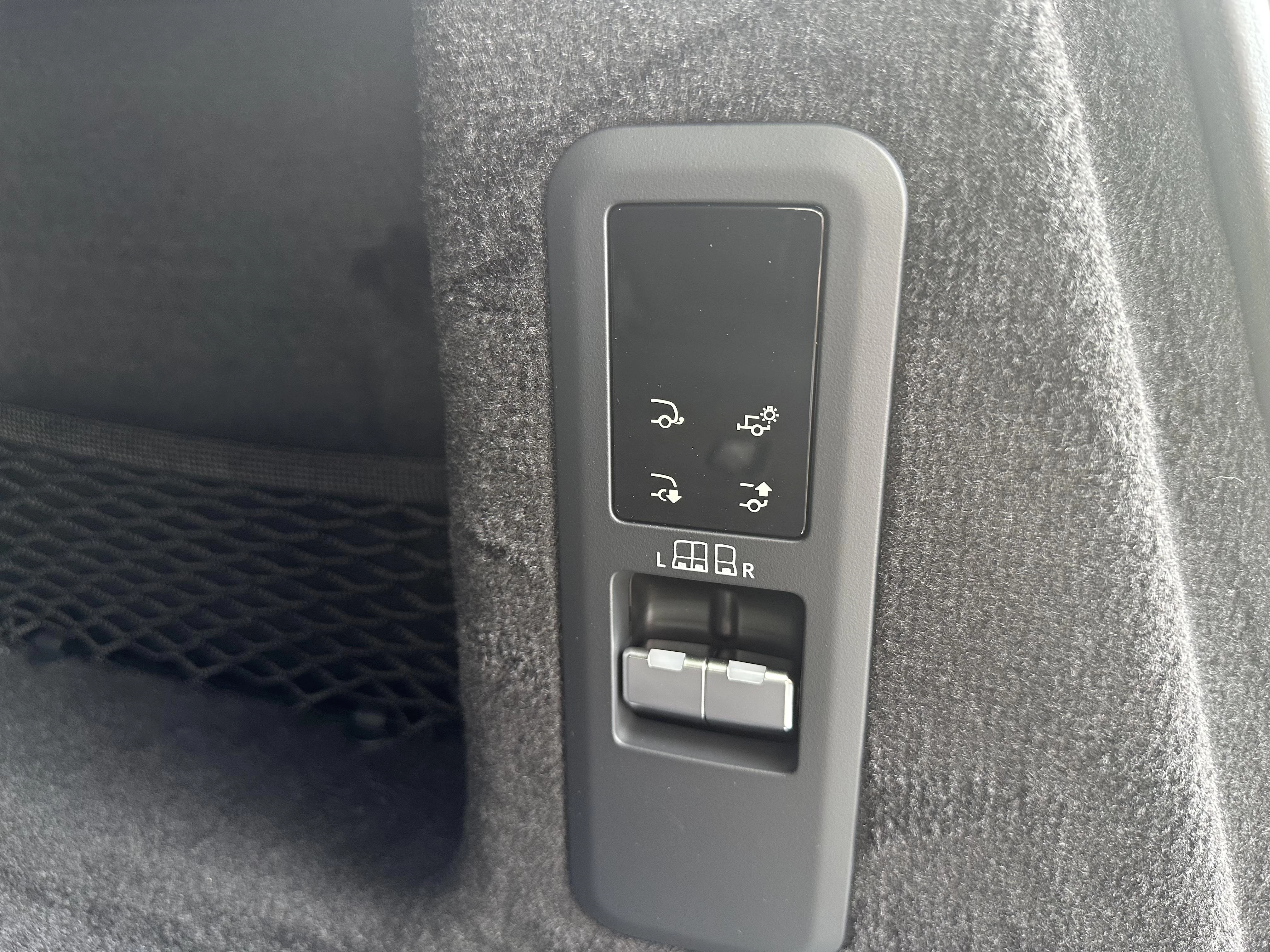 Land Rover-Range Rover Sport-image-34