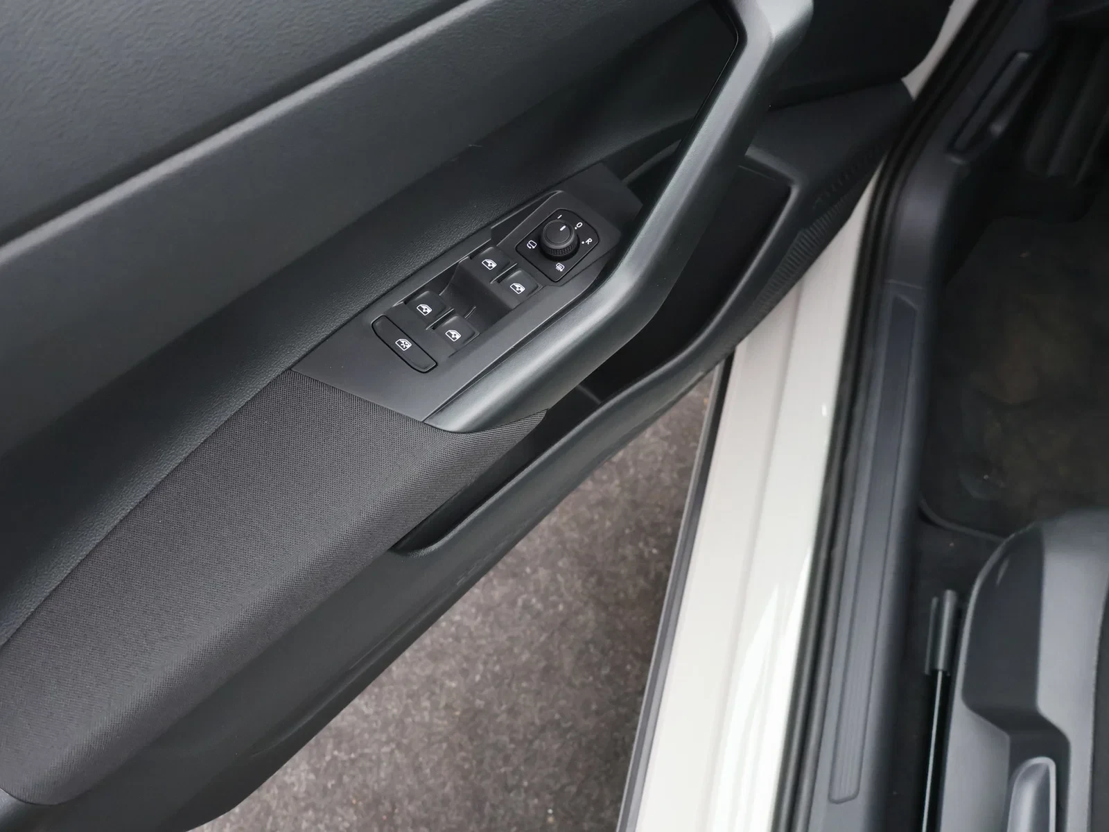 Volkswagen-Taigo-image-10