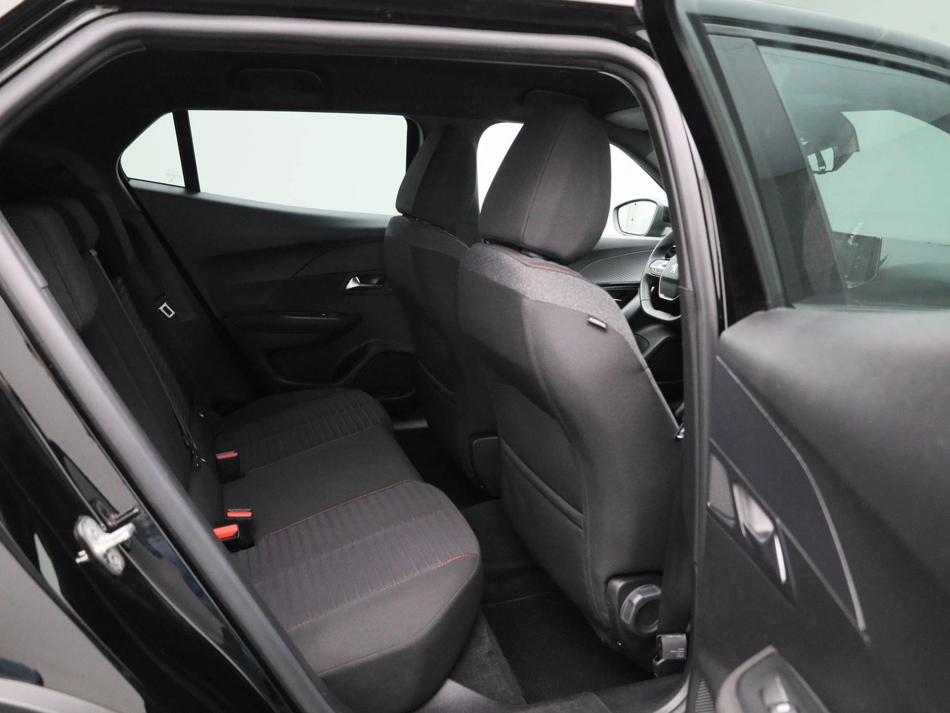 Peugeot 2008 - 32