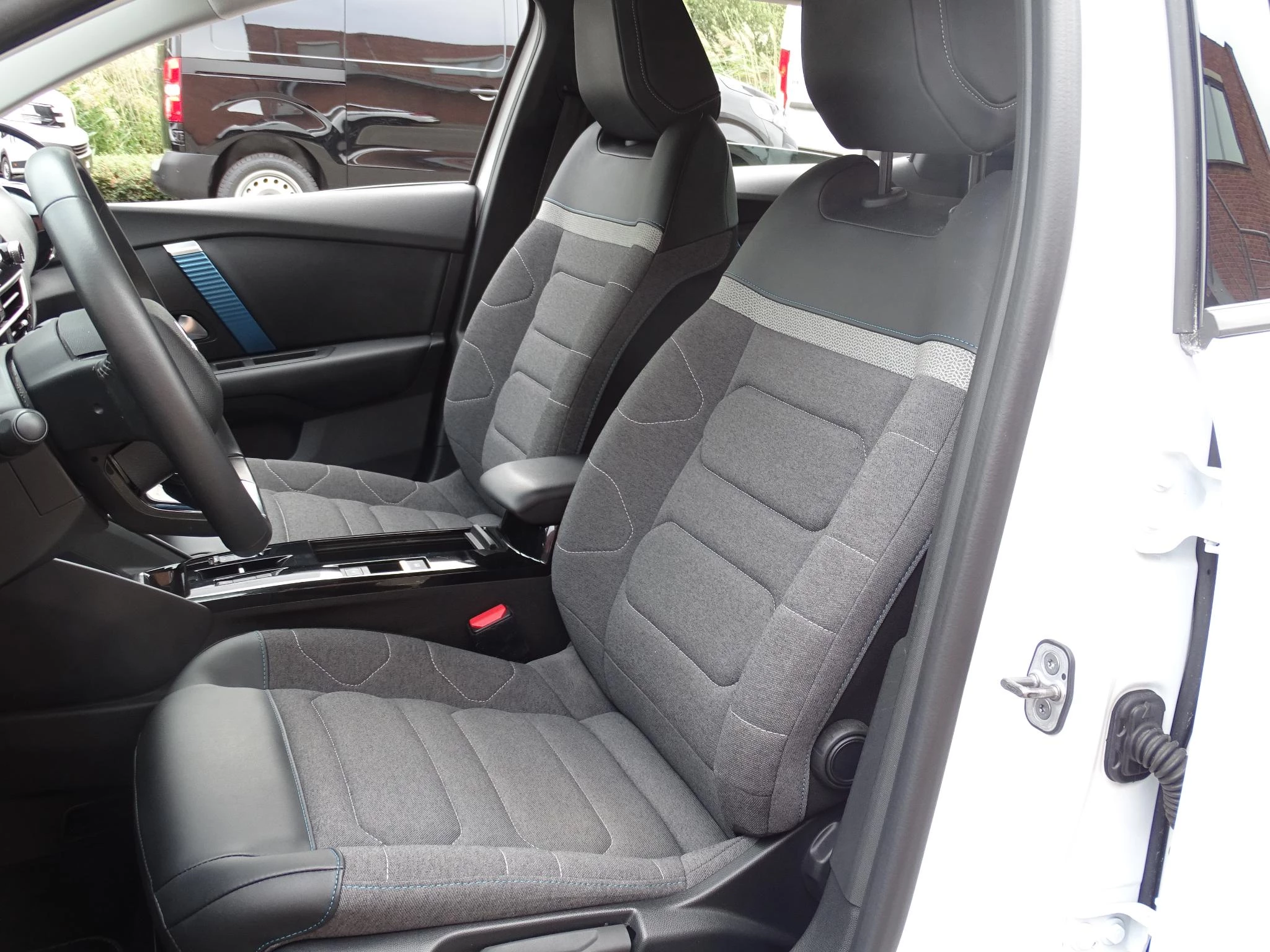 Citroën-ë-C4-image-10