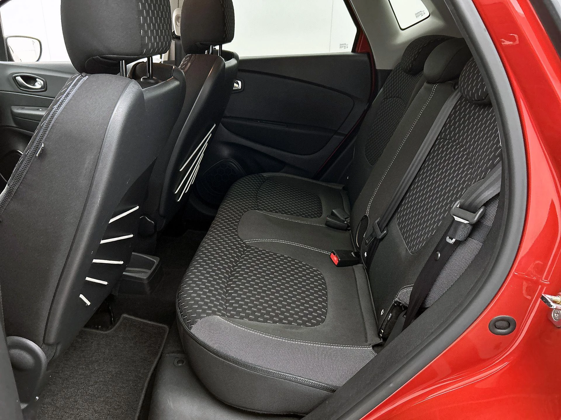 Renault-Captur-image-25