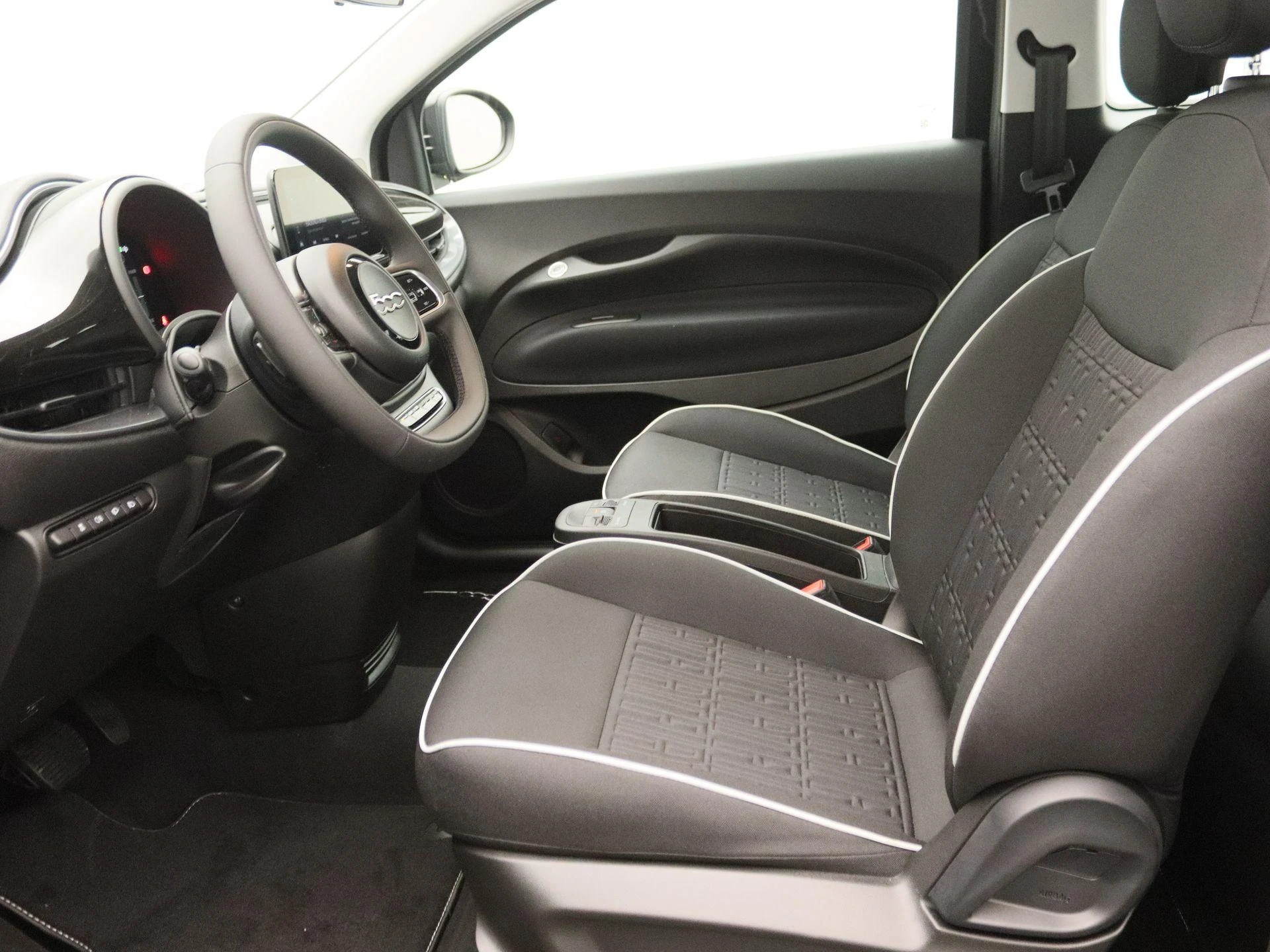 Fiat-500e-image-11
