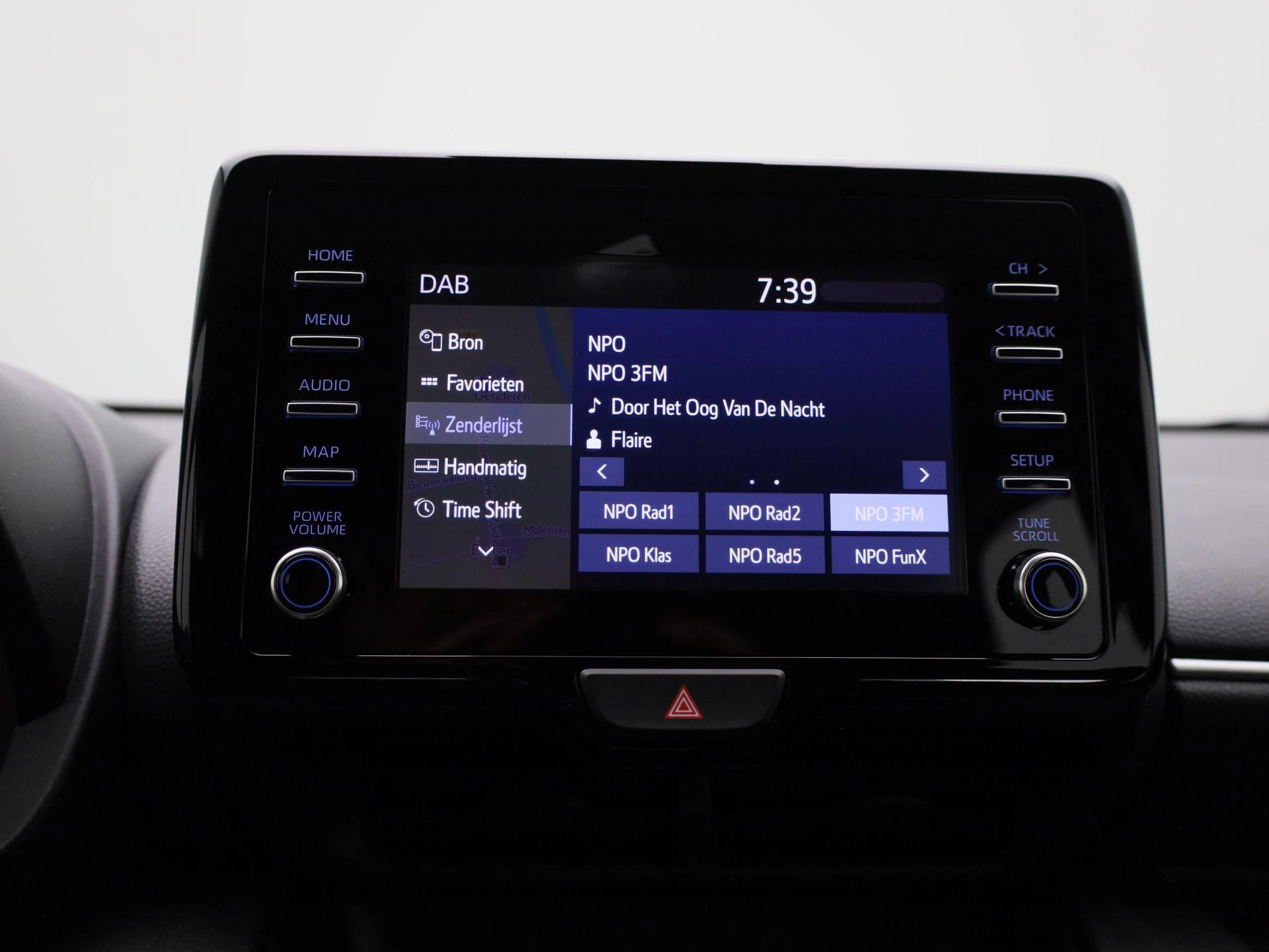 Toyota-Yaris-image-18