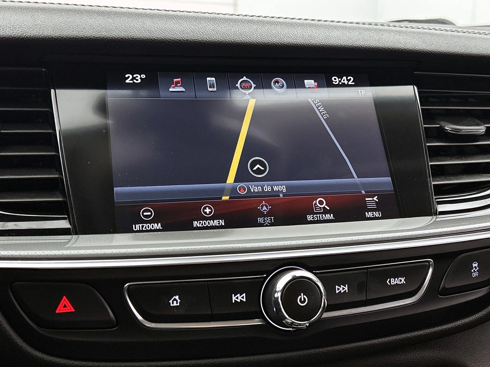 Opel-Insignia-image-26