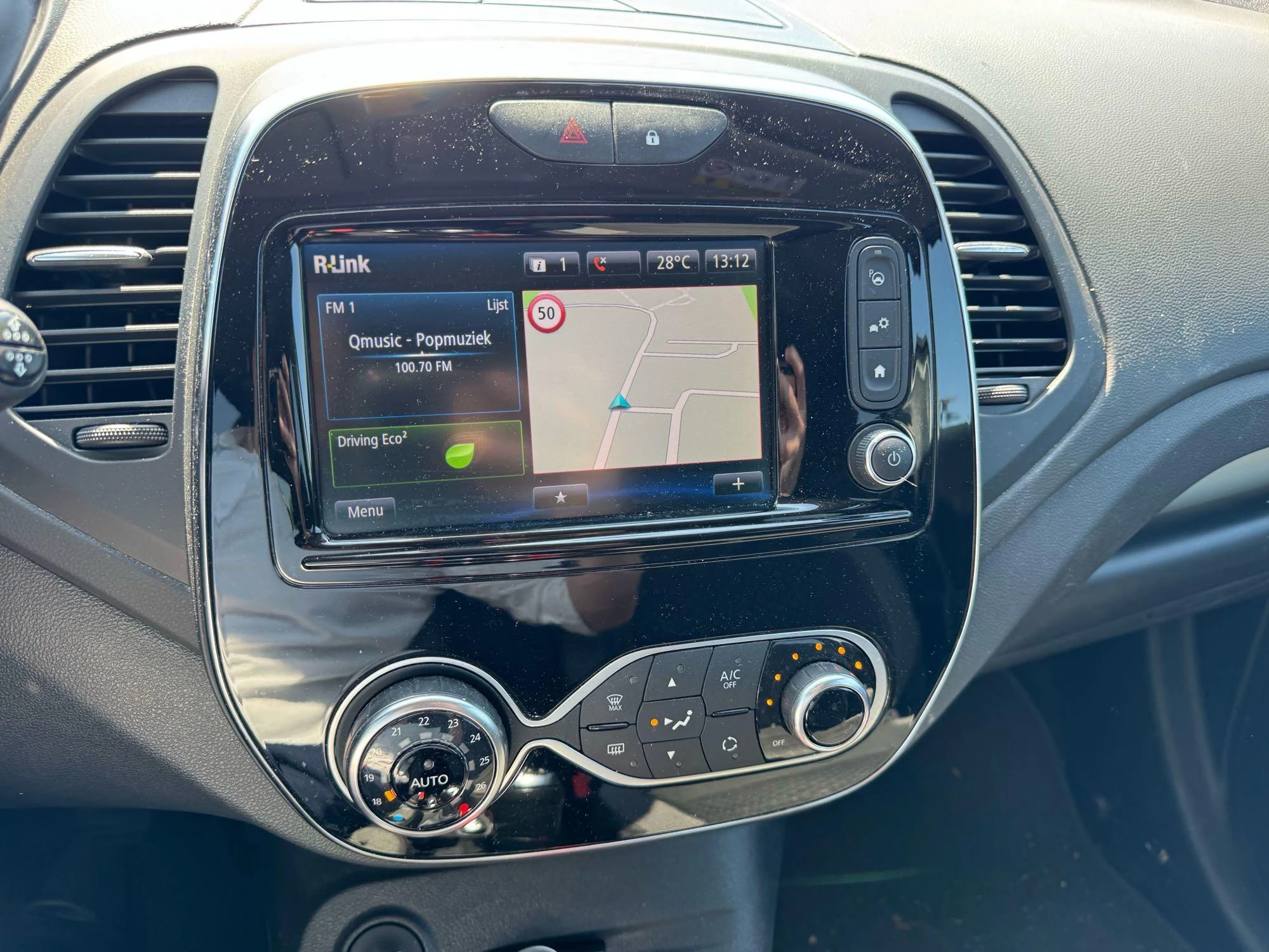 Renault-Captur-image-11