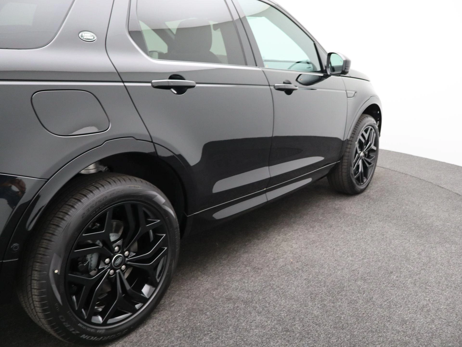 Land Rover-Discovery Sport-image-43