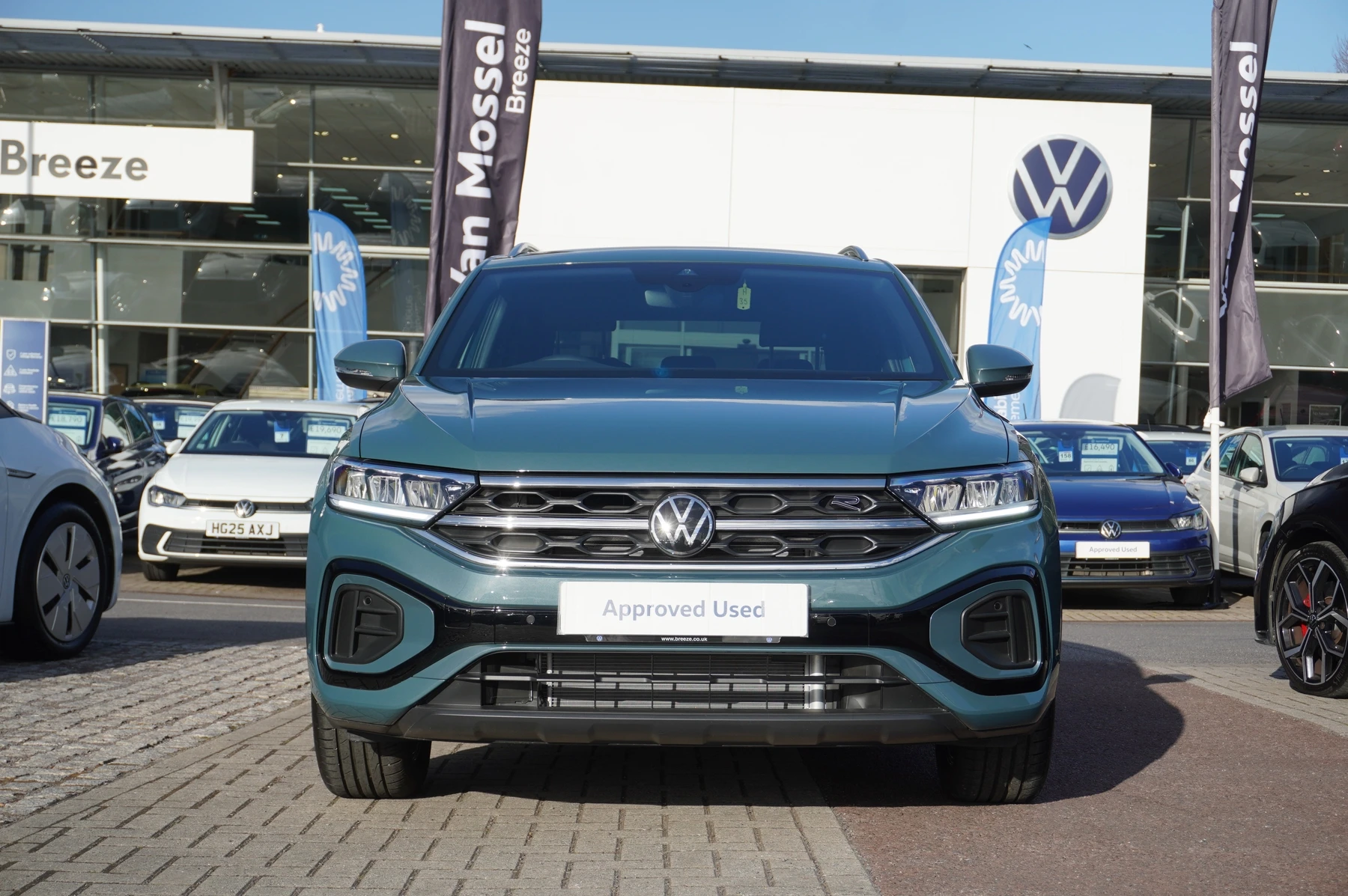Volkswagen-T-Roc-image-6