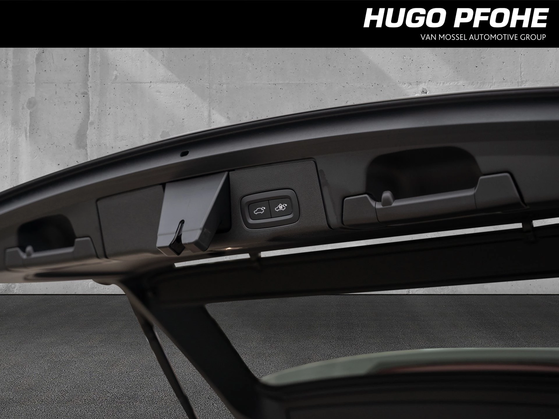 Volvo XC60 B4 2WD Plus Dark