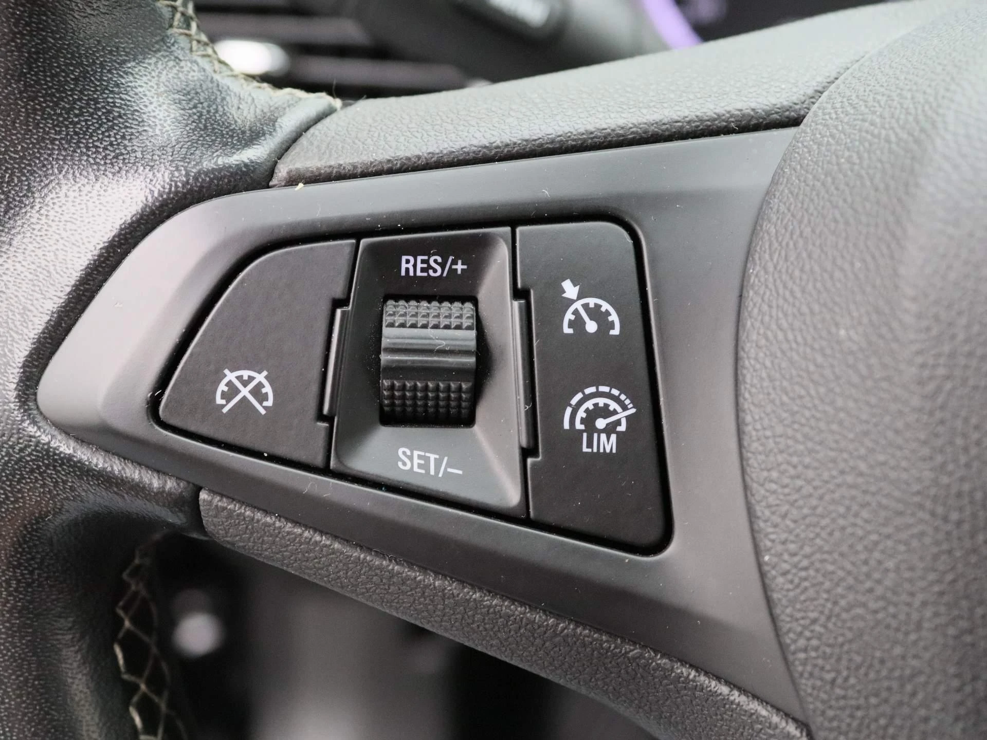 Opel-Astra-image-19