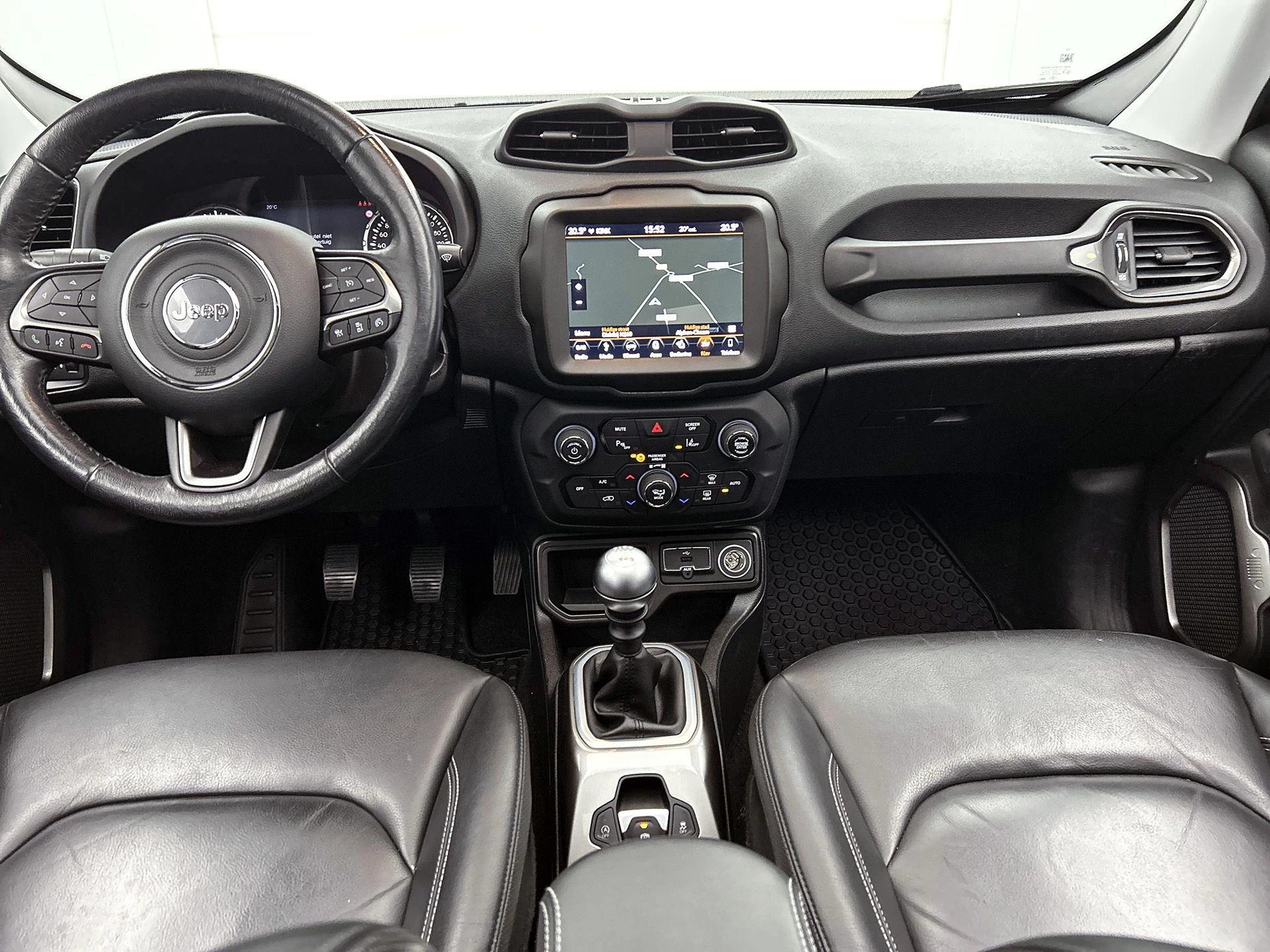 Jeep-Renegade-image-20