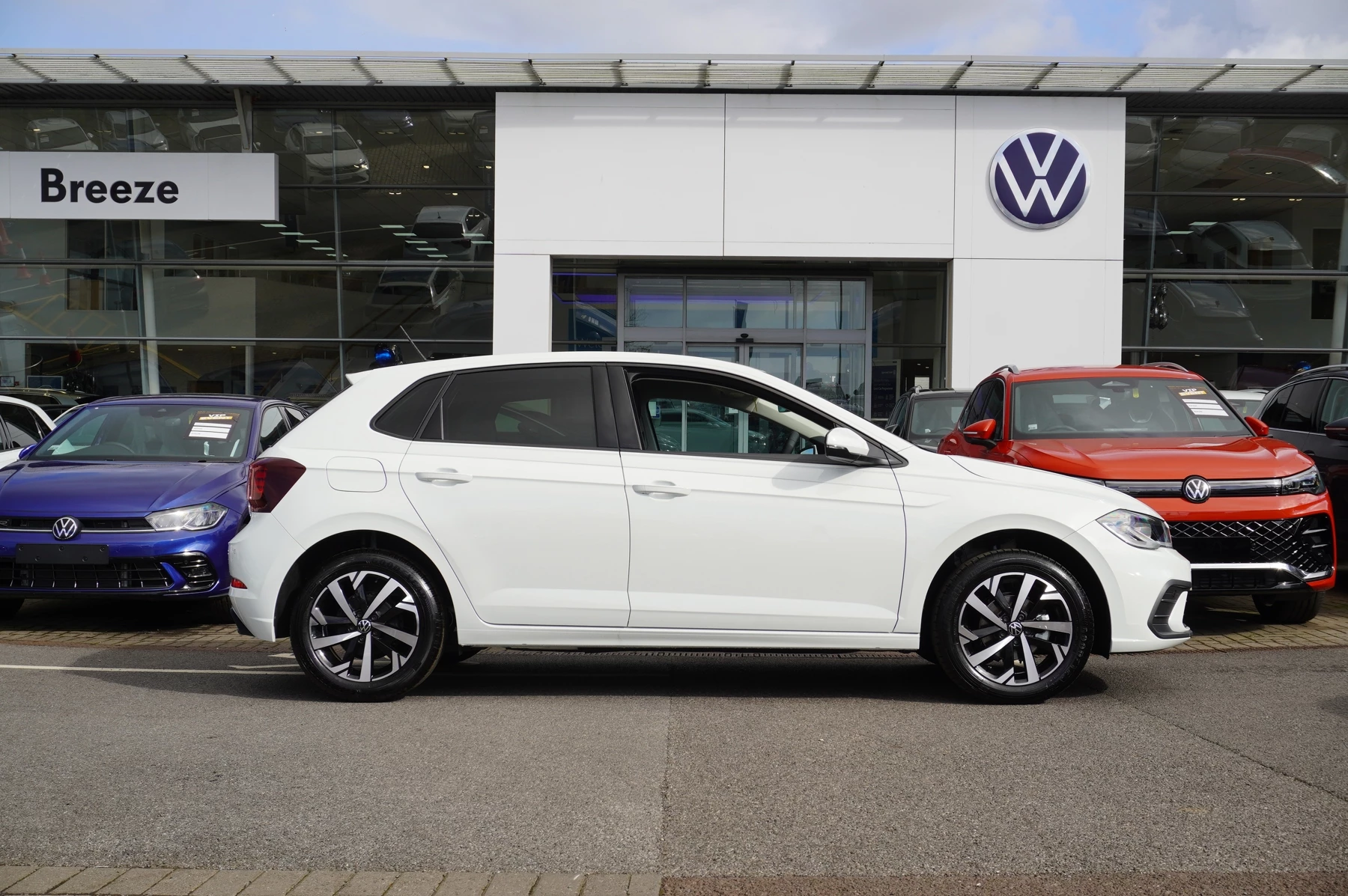 Volkswagen-Polo-image-3