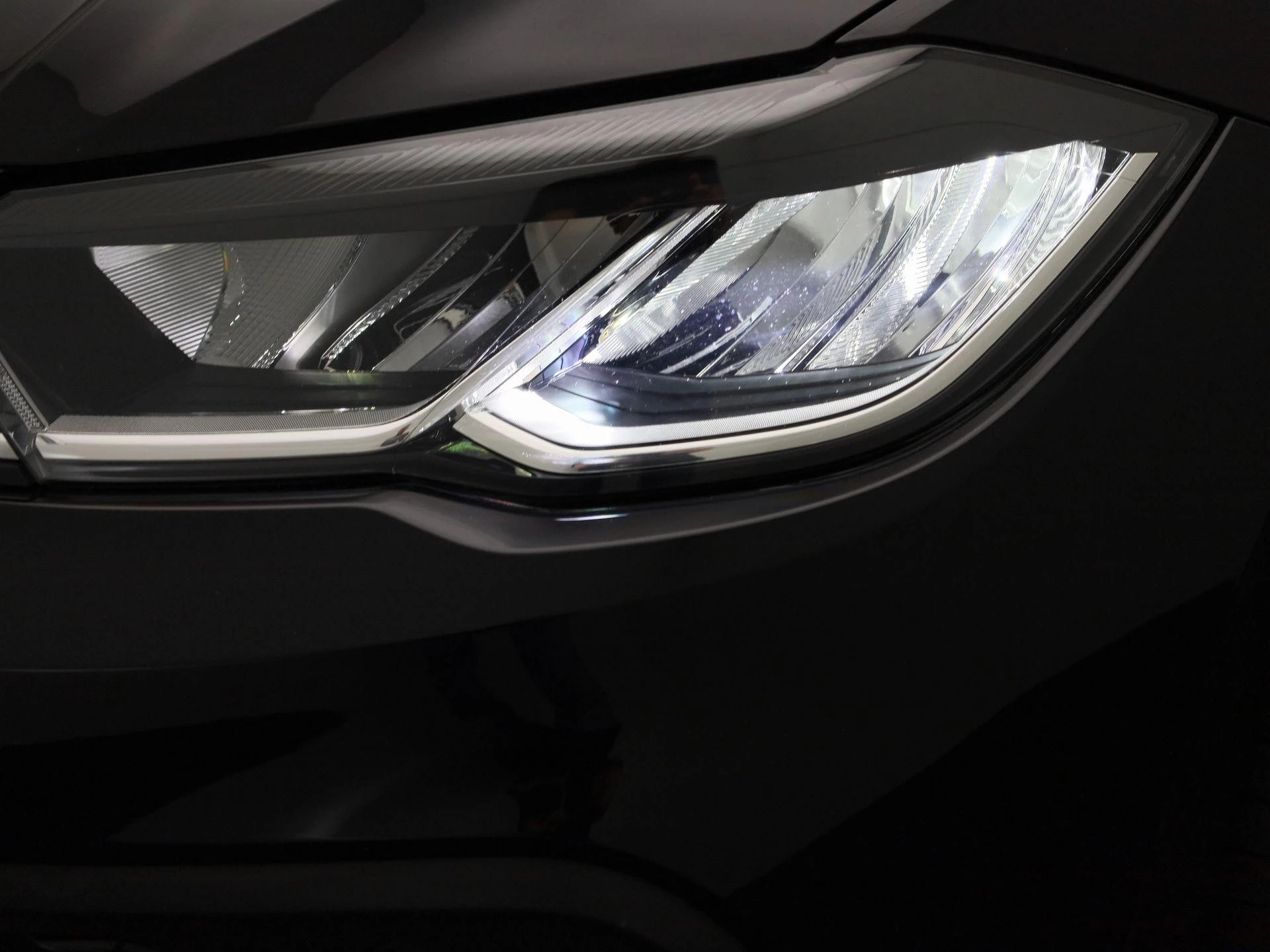 Volkswagen-Polo-image-16
