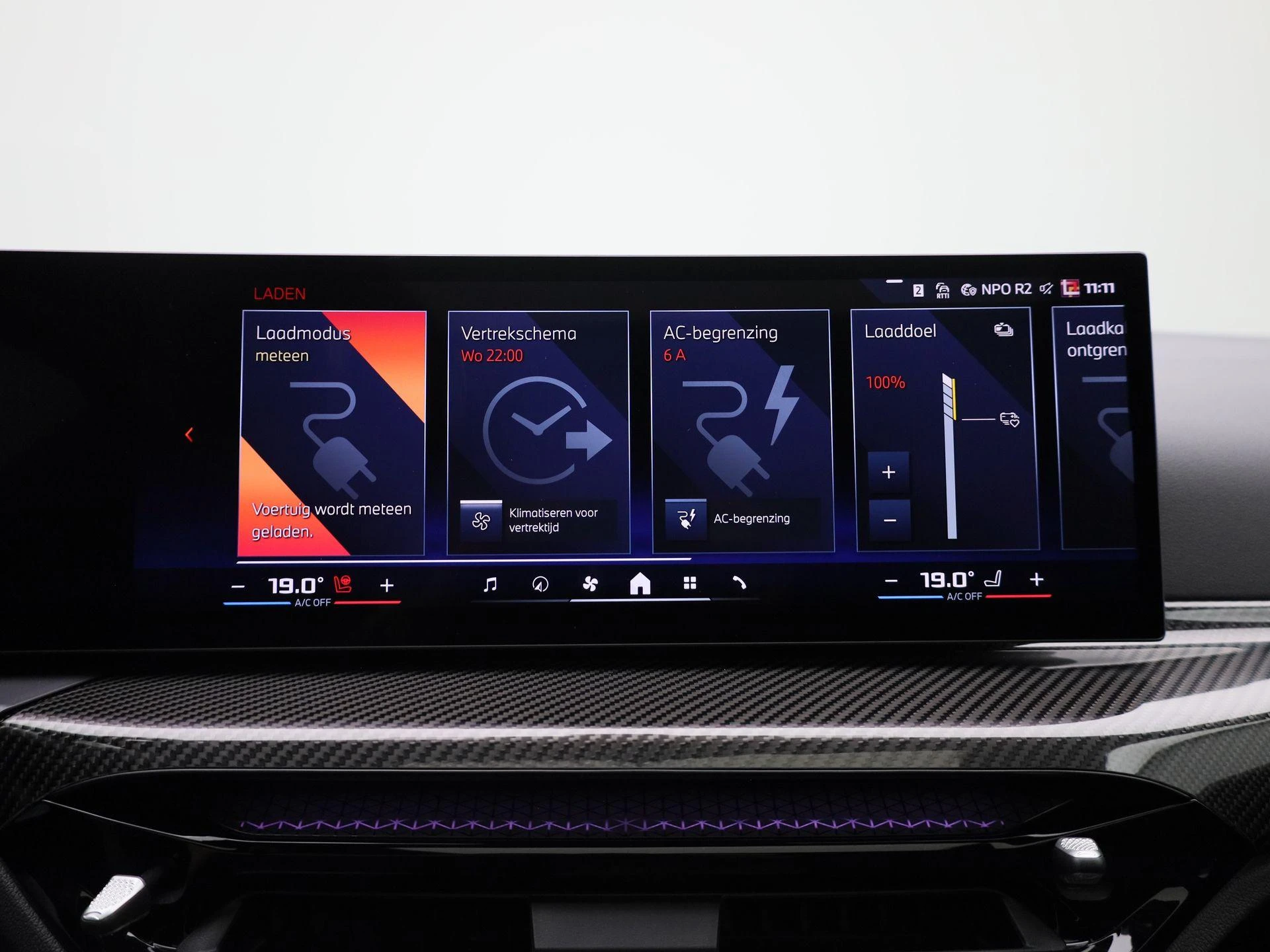 BMW-i4-image-31