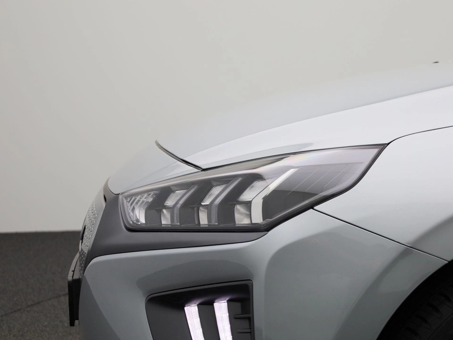 Hyundai-IONIQ-image-14