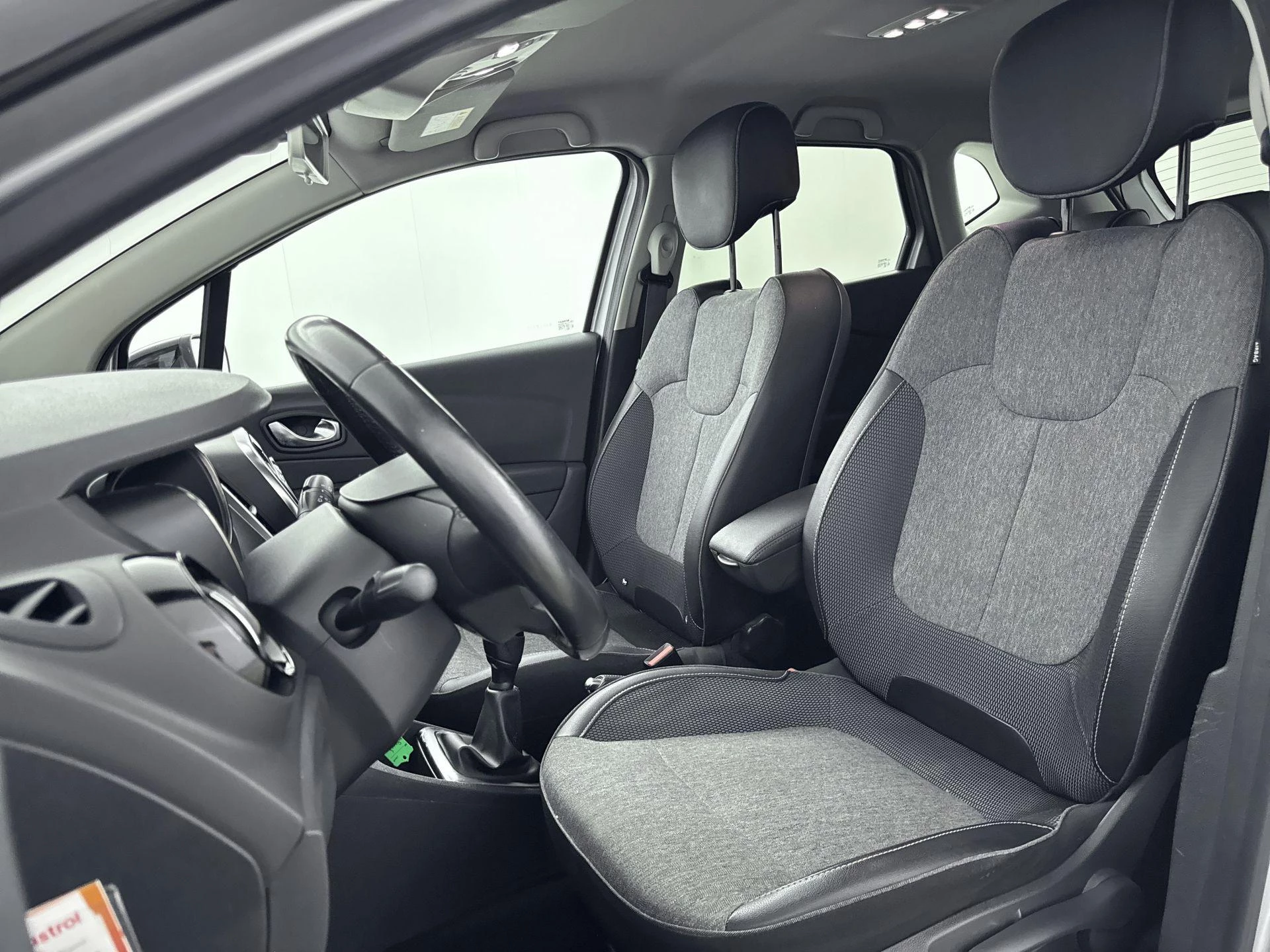 Renault-Captur-image-27