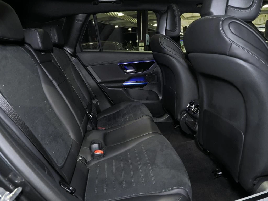 Mercedes-Benz-GLC 300 d-image-15
