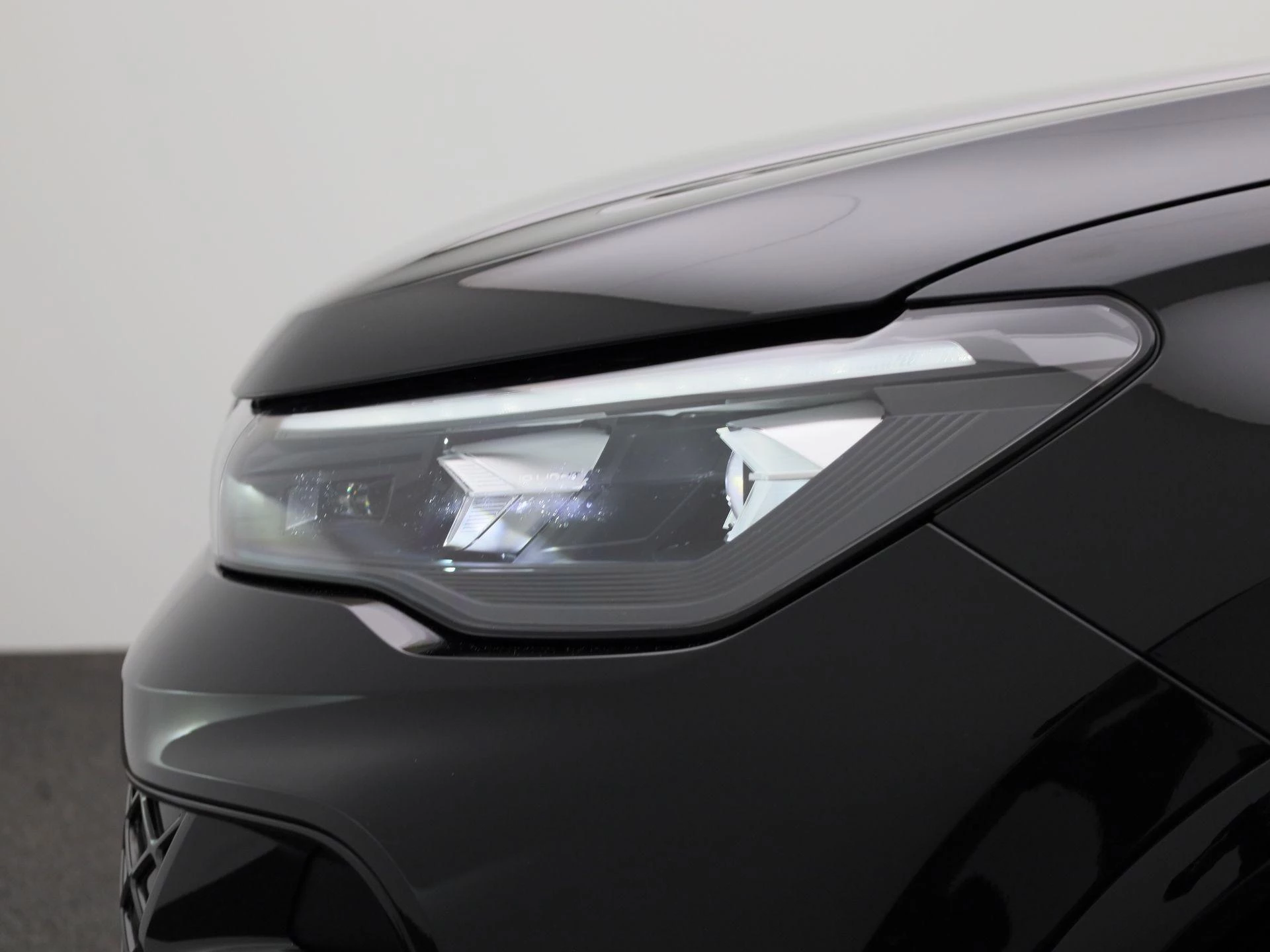 Volkswagen-Tiguan-image-15