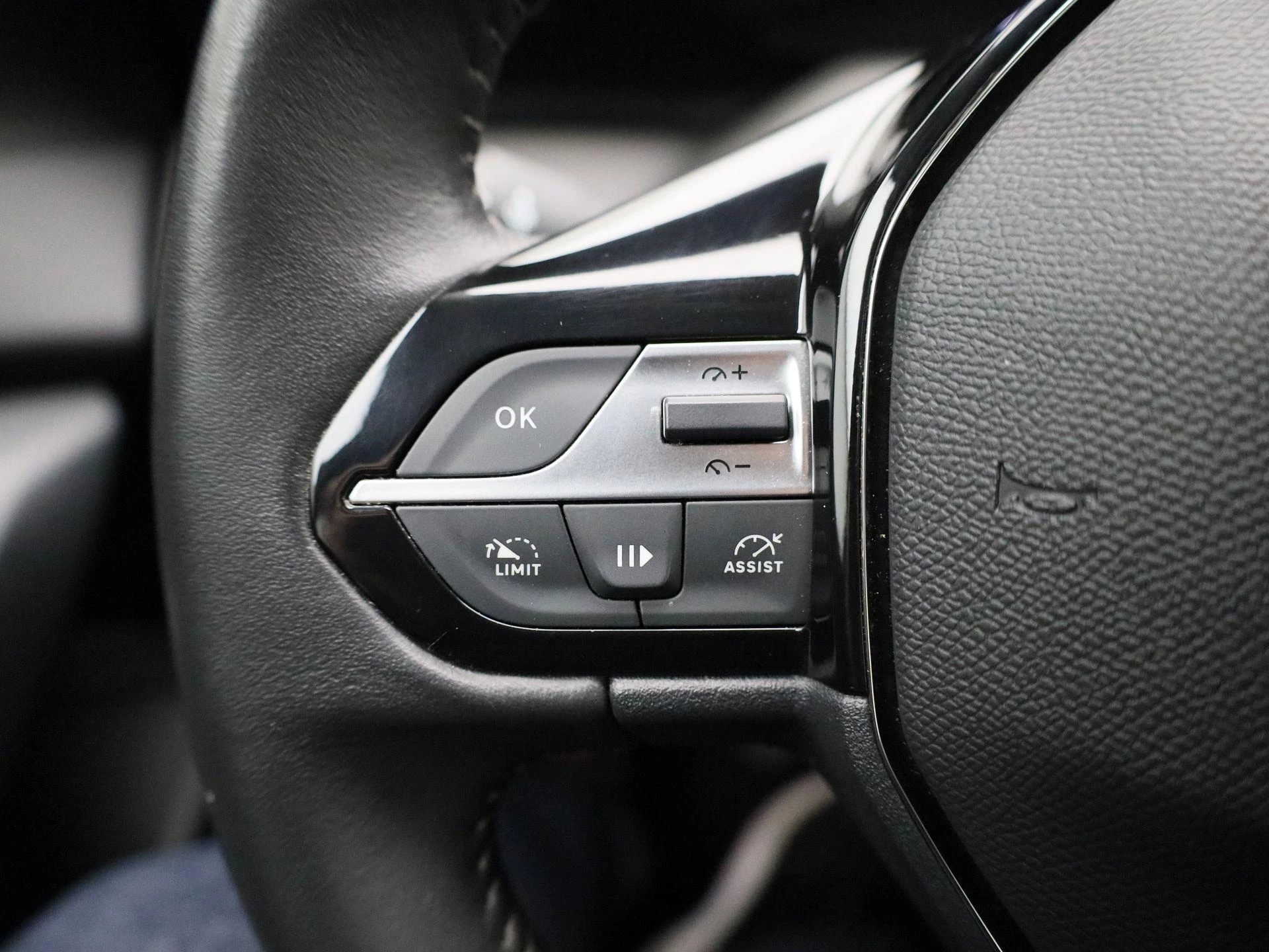 Peugeot-308-image-16